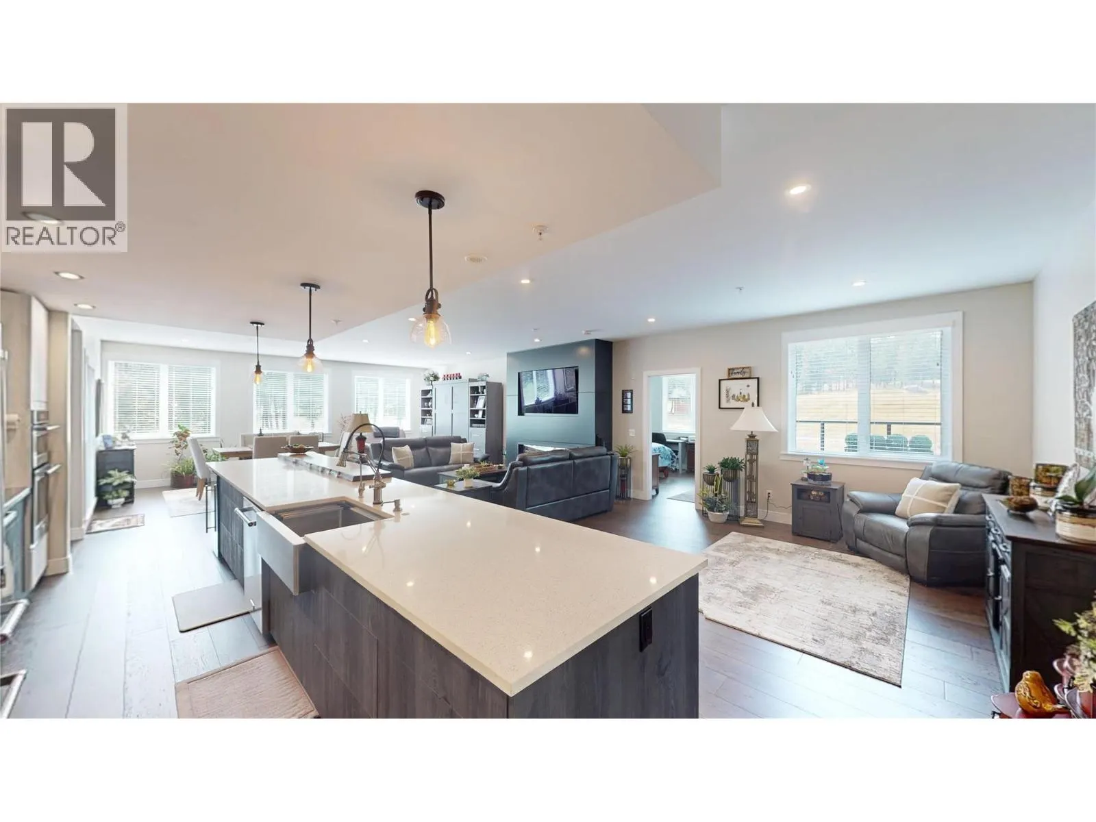 355 Legacy Lookout Unit# 211
