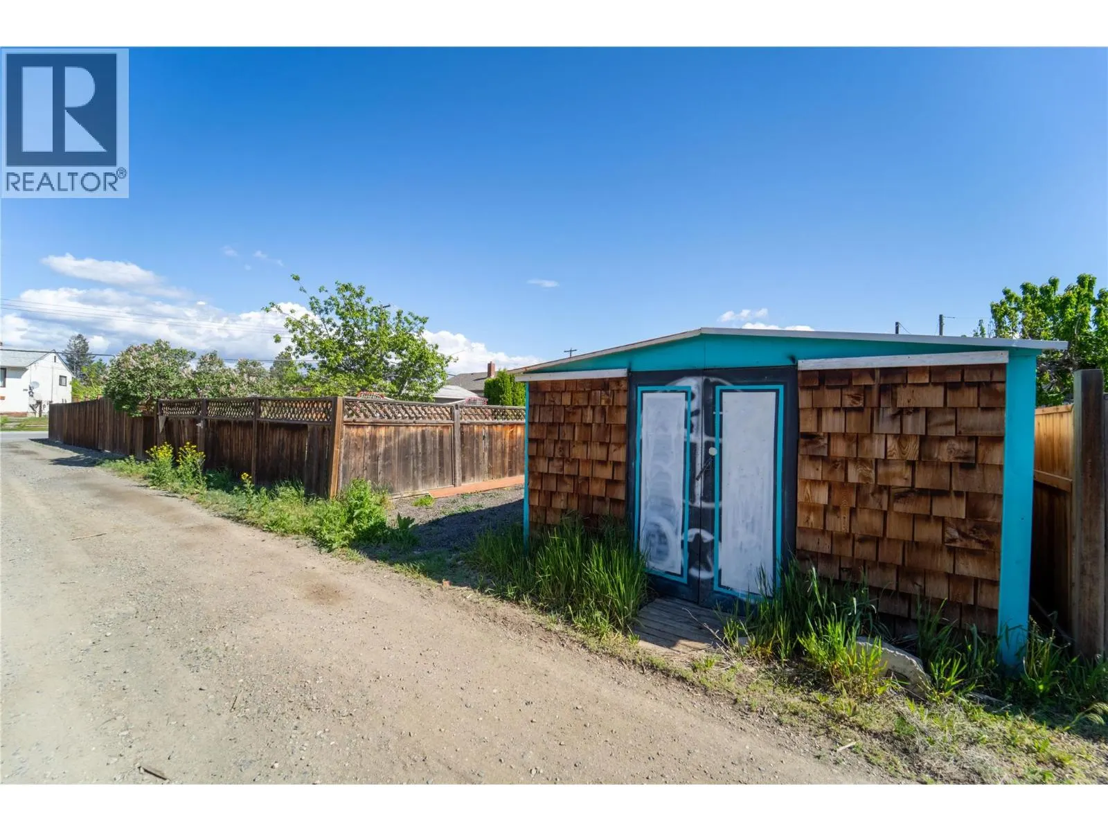 551 LINDEN Avenue