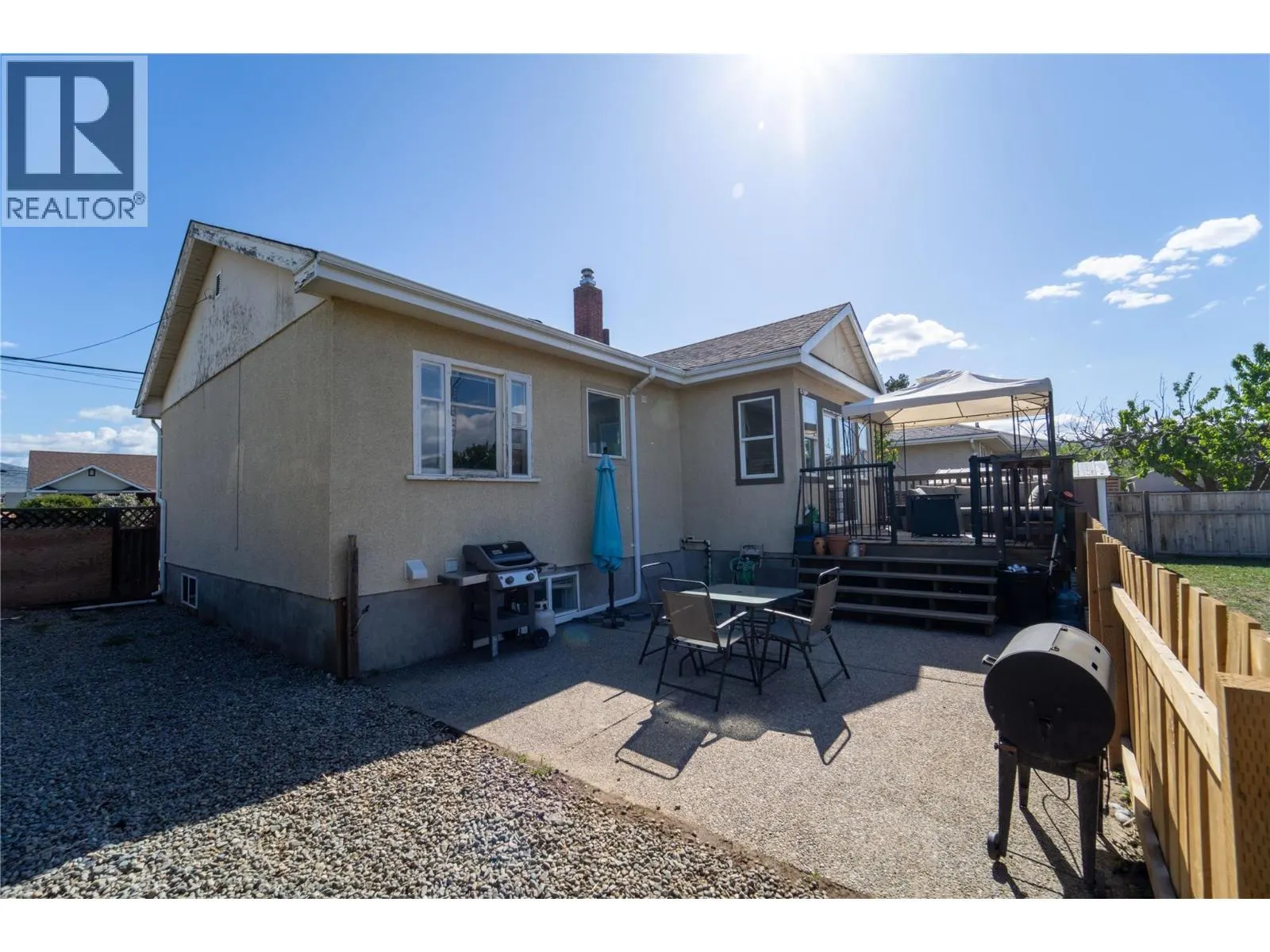551 LINDEN Avenue