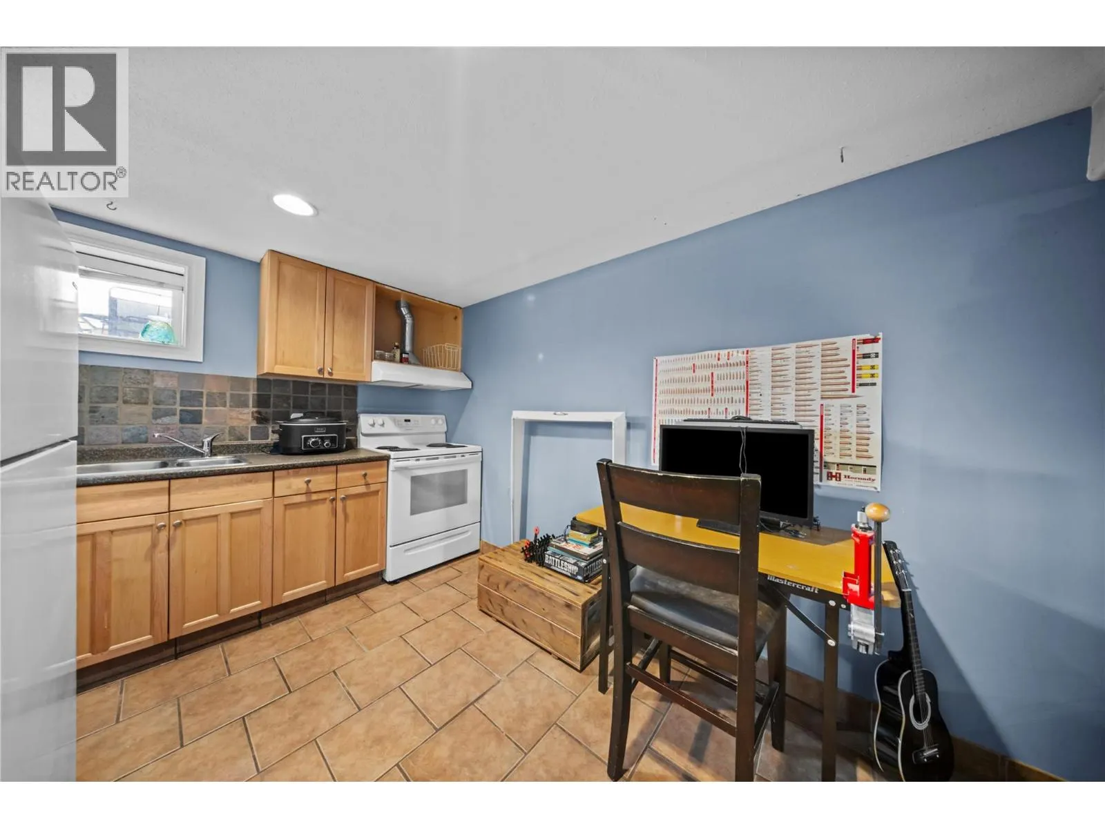551 LINDEN Avenue