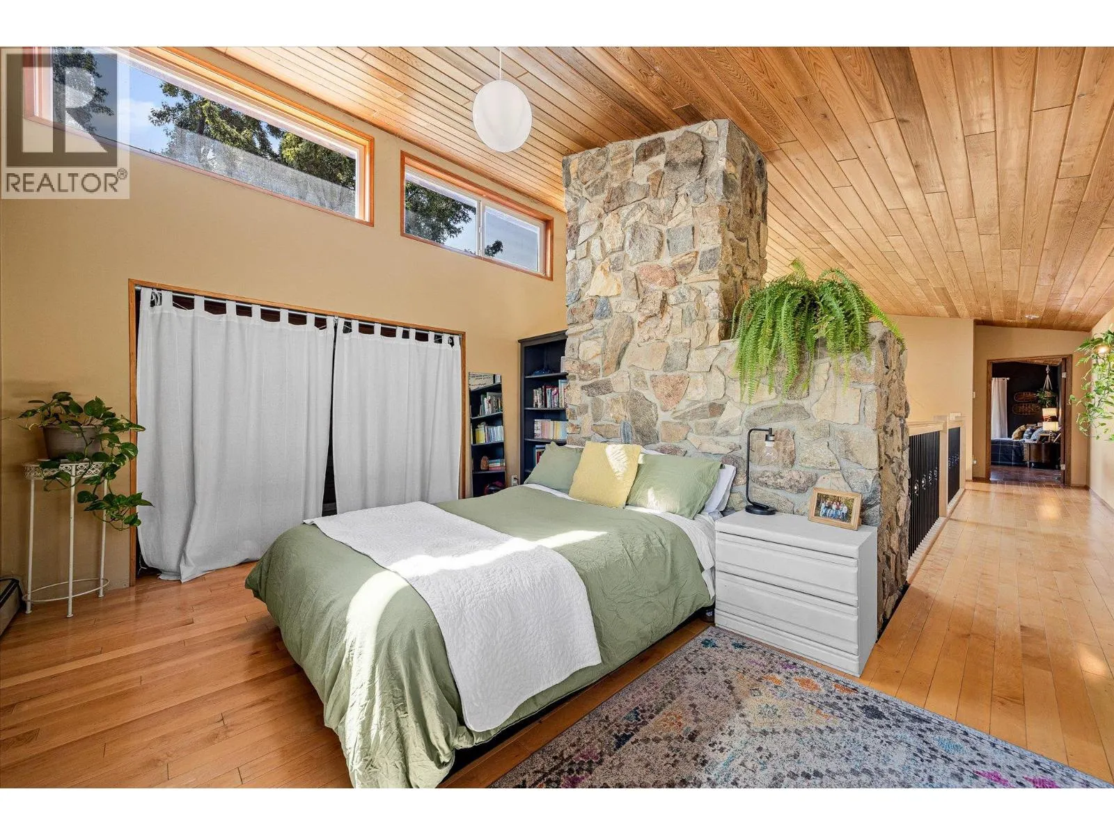 12349 Lake Hill Drive