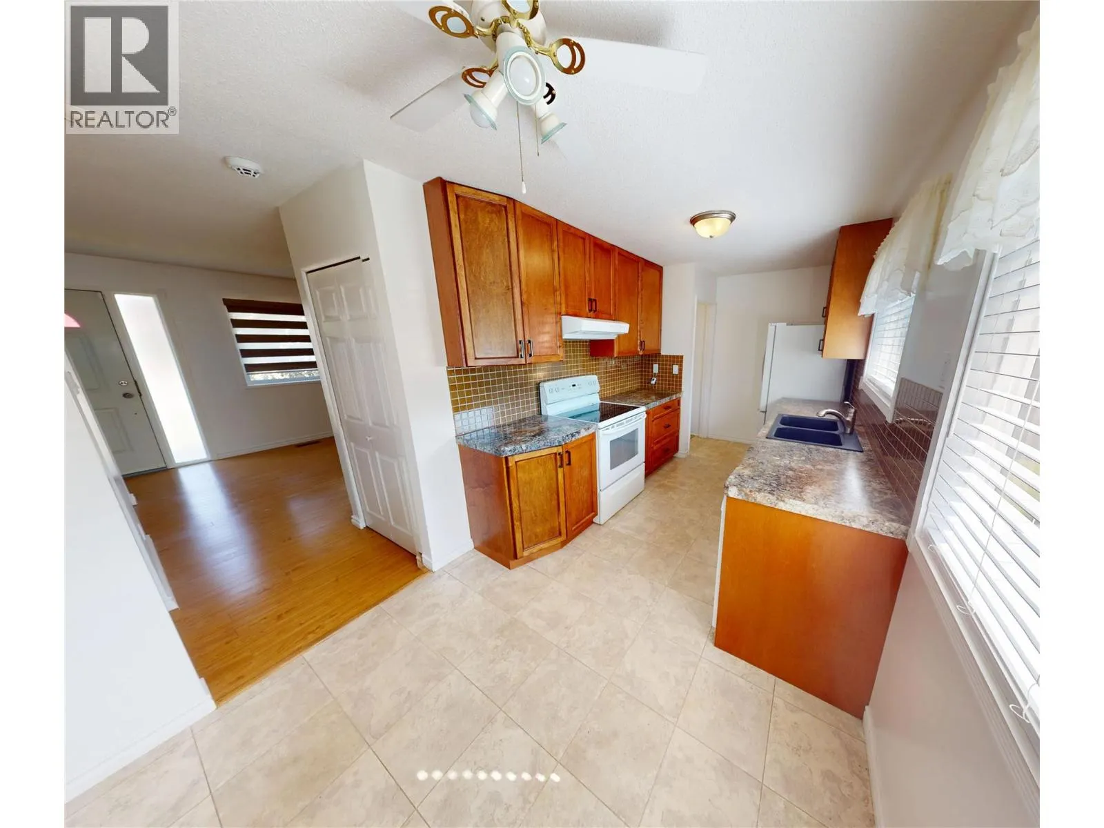 415 White Birch Crescent