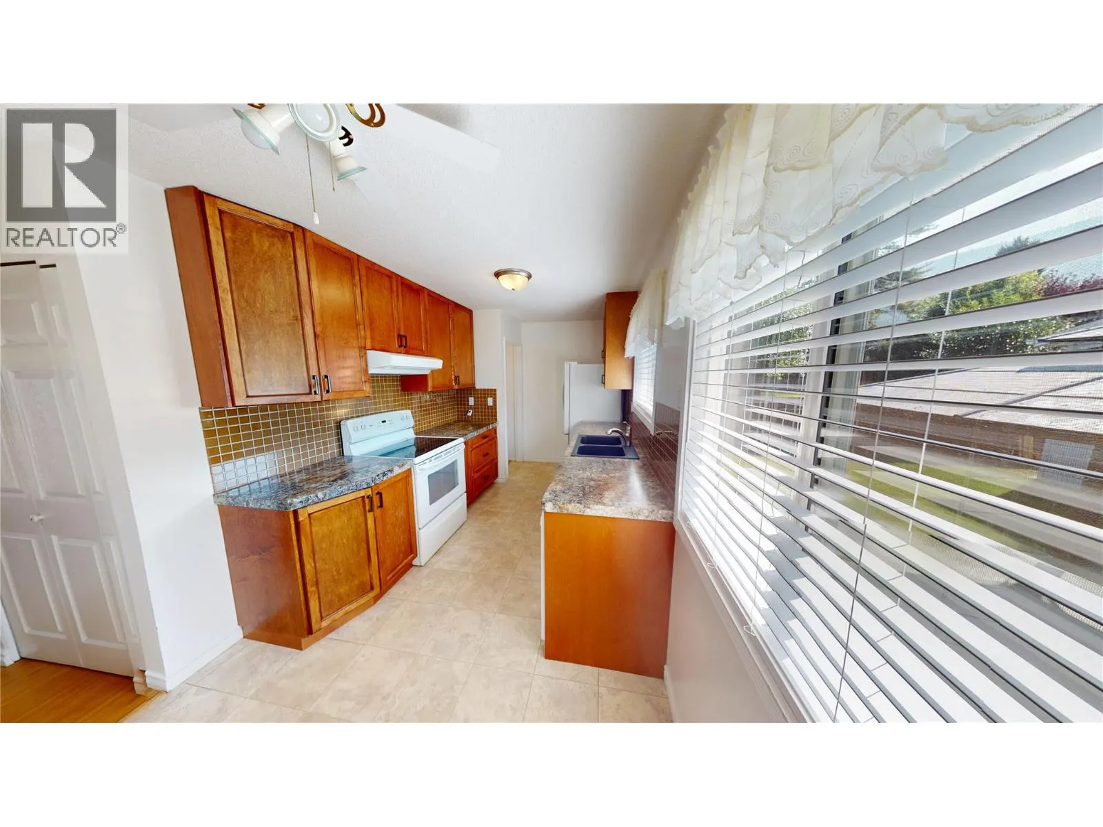 415 White Birch Crescent