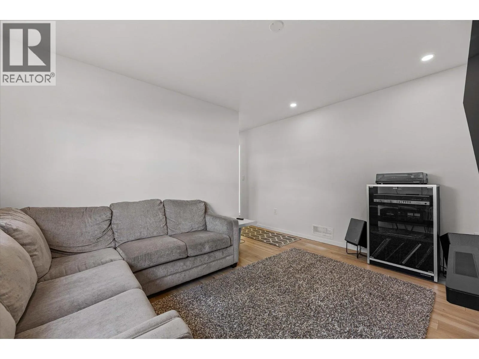 875 Belgo Road