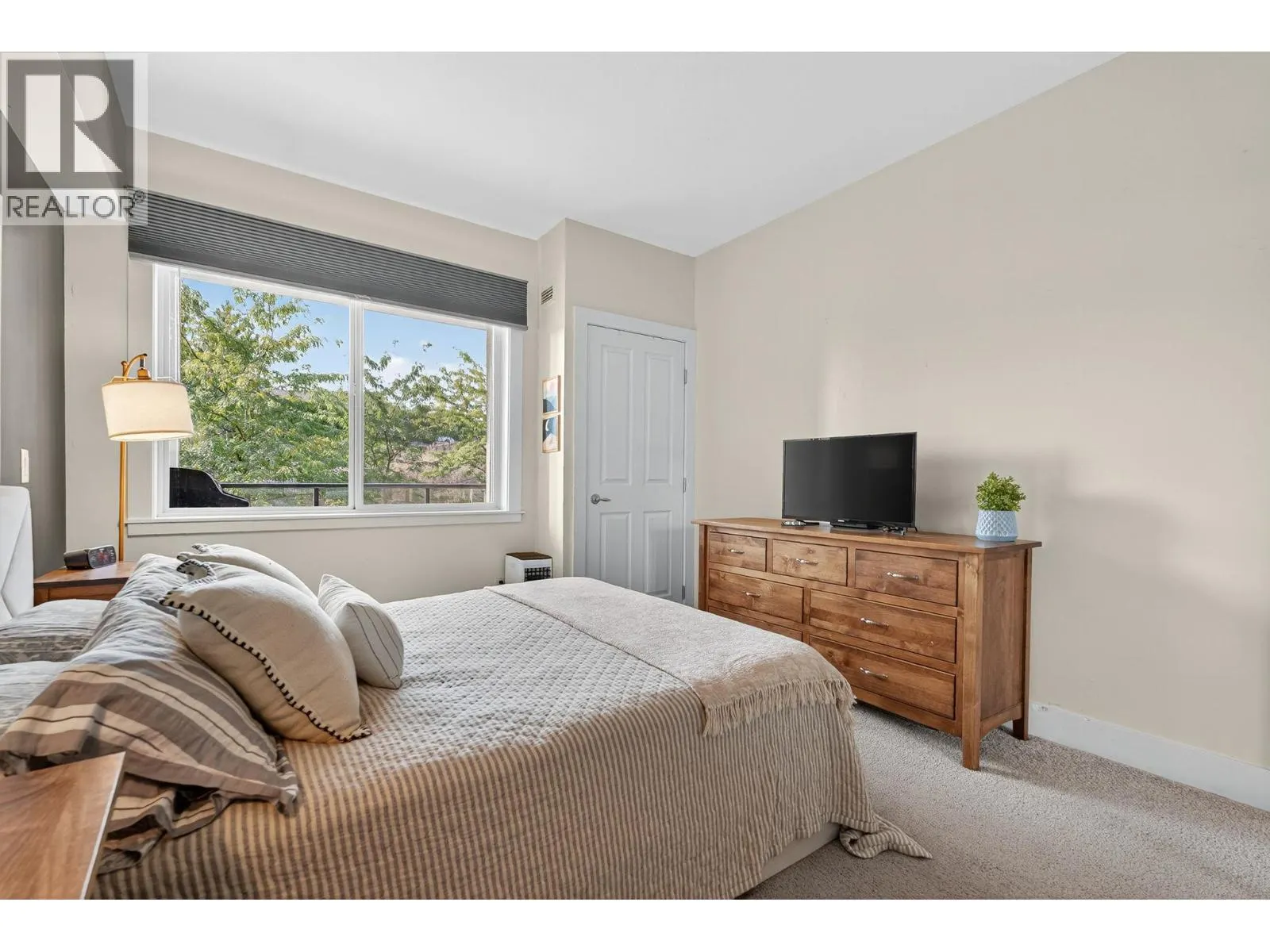 2532 Shoreline Drive Unit# 205