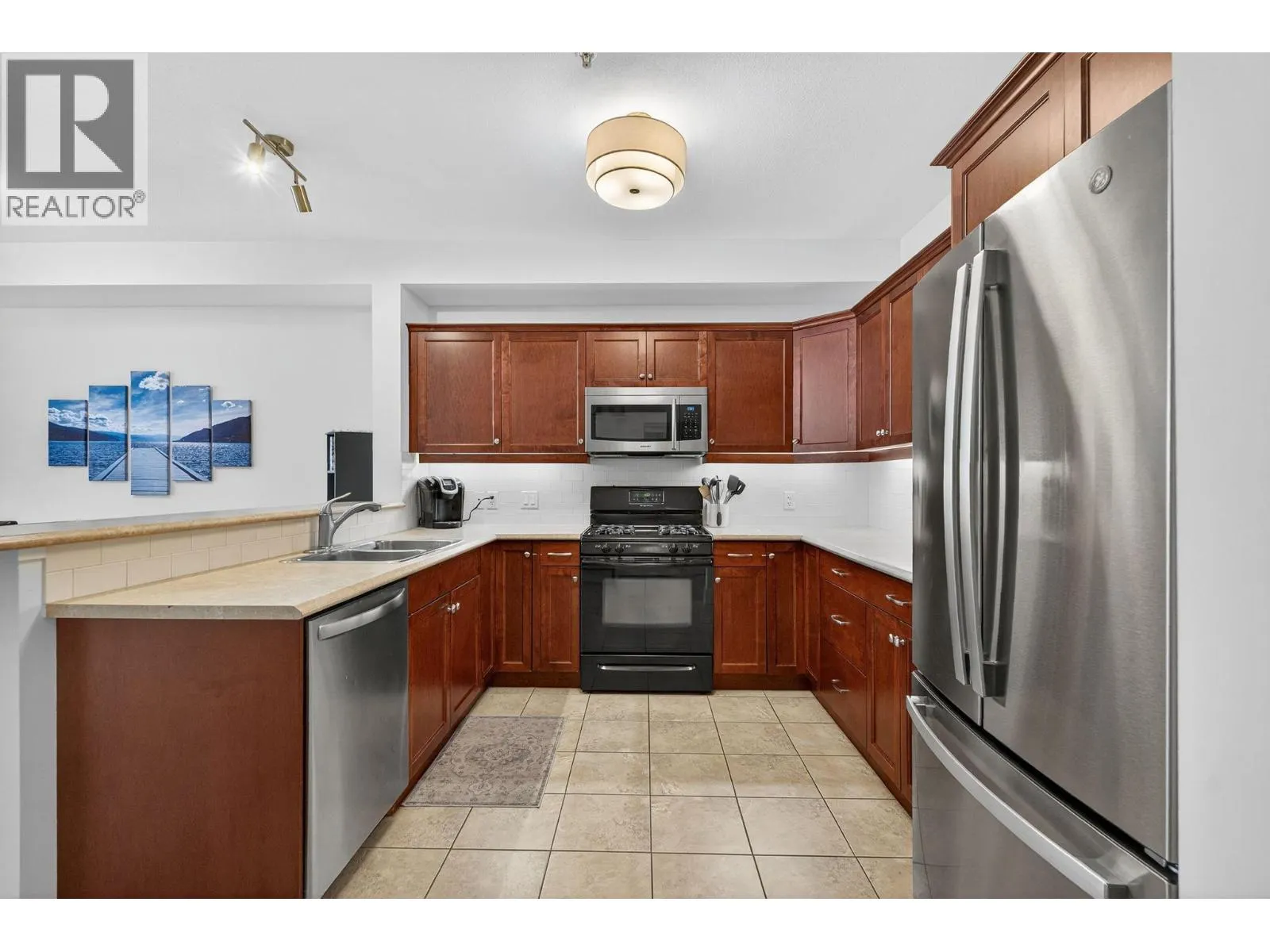 2532 Shoreline Drive Unit# 205