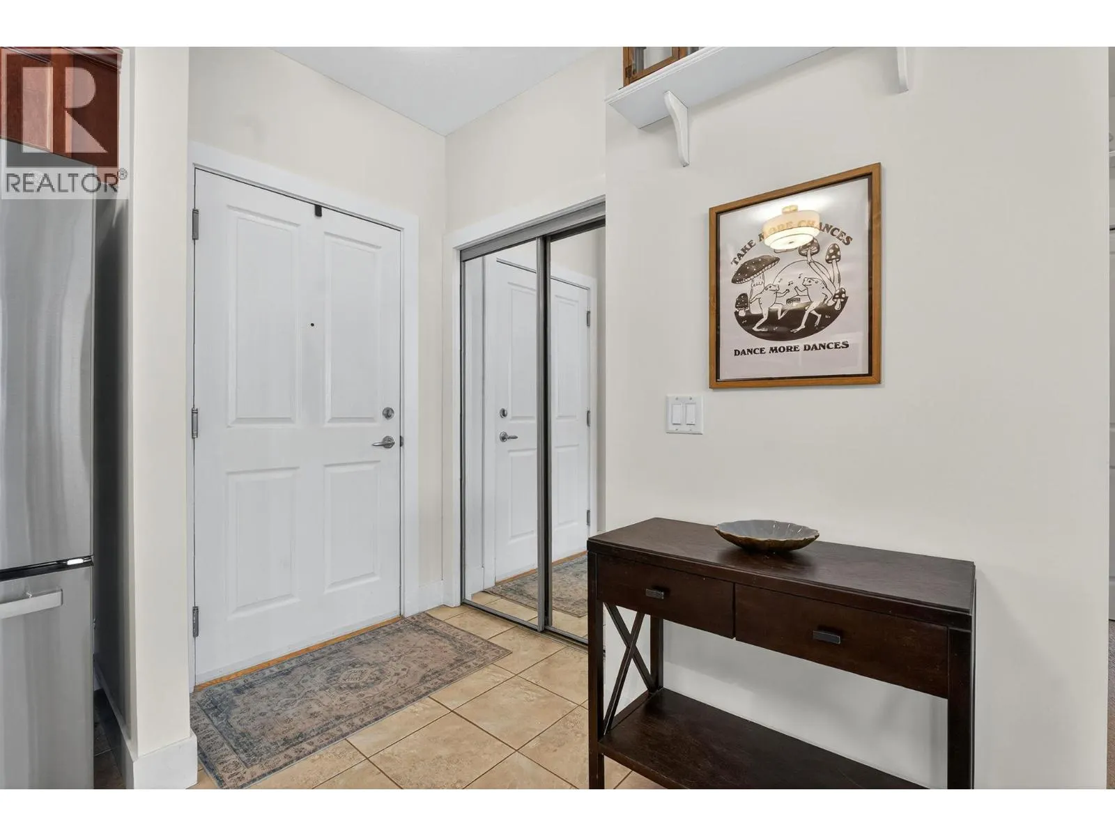 2532 Shoreline Drive Unit# 205