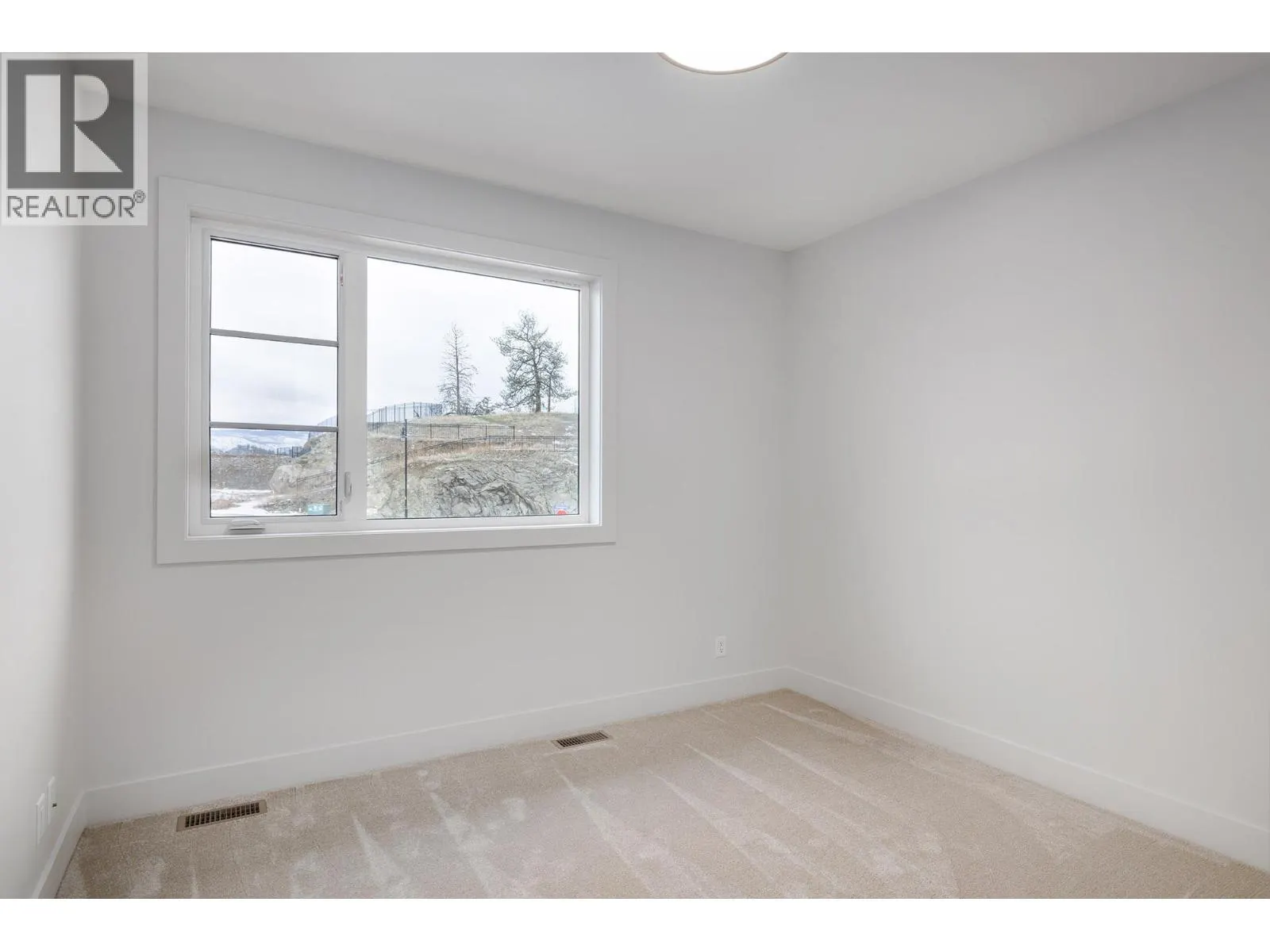 789 Carleton Street