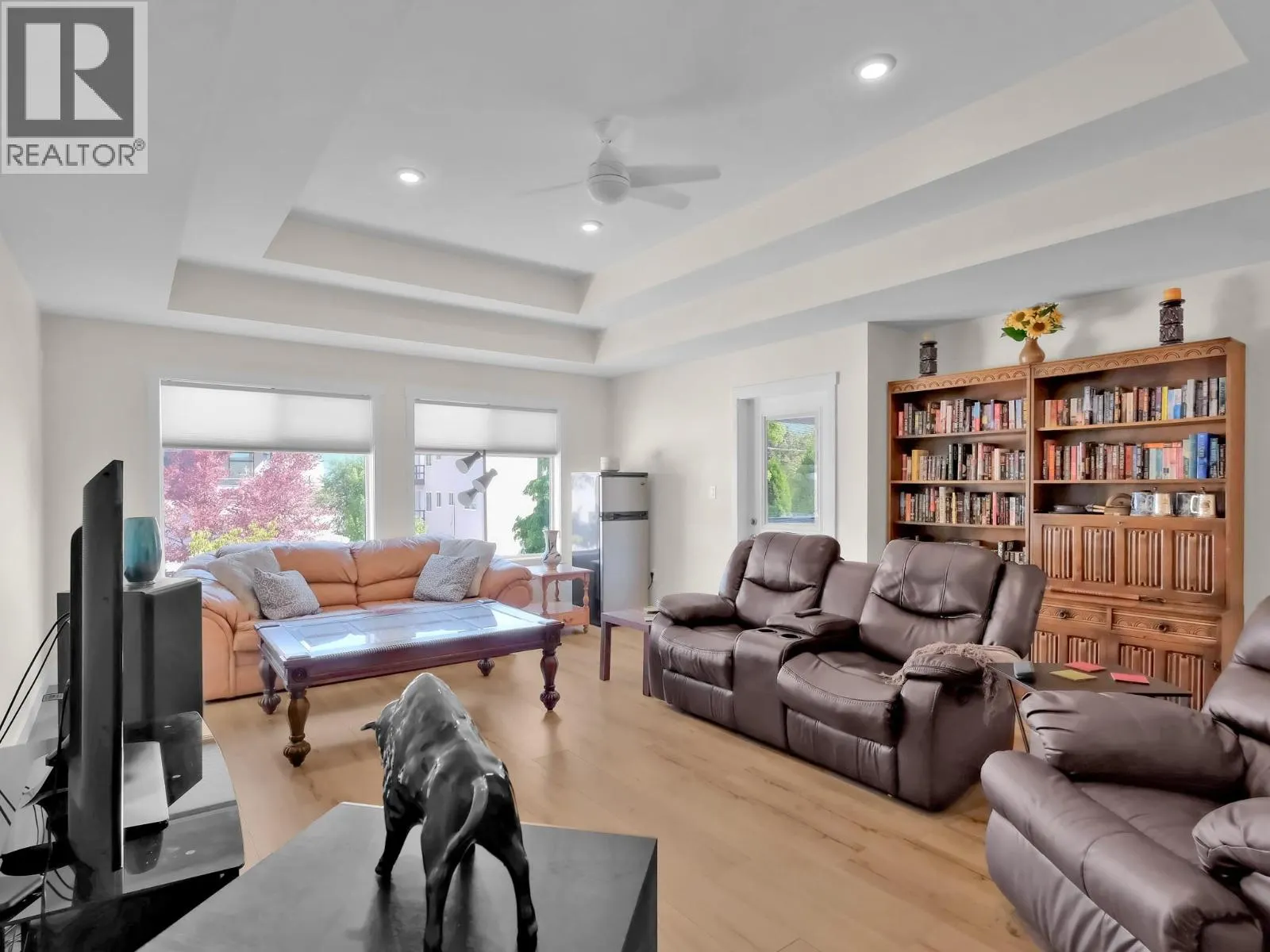1011 Dynes Avenue