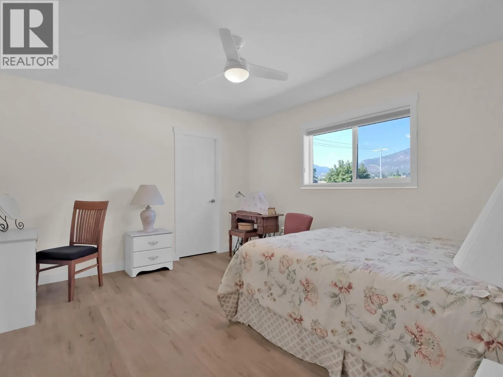 1011 Dynes Avenue