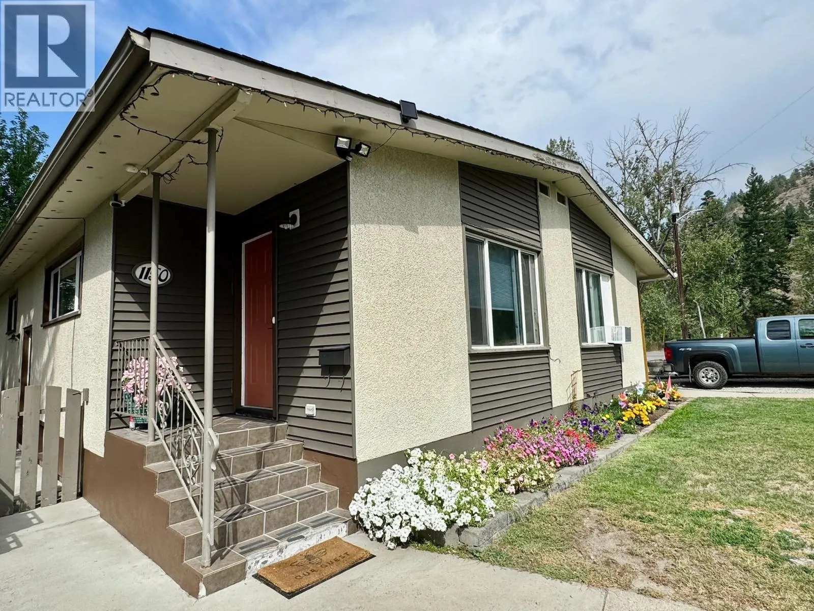 1150 MCPHERSON Place