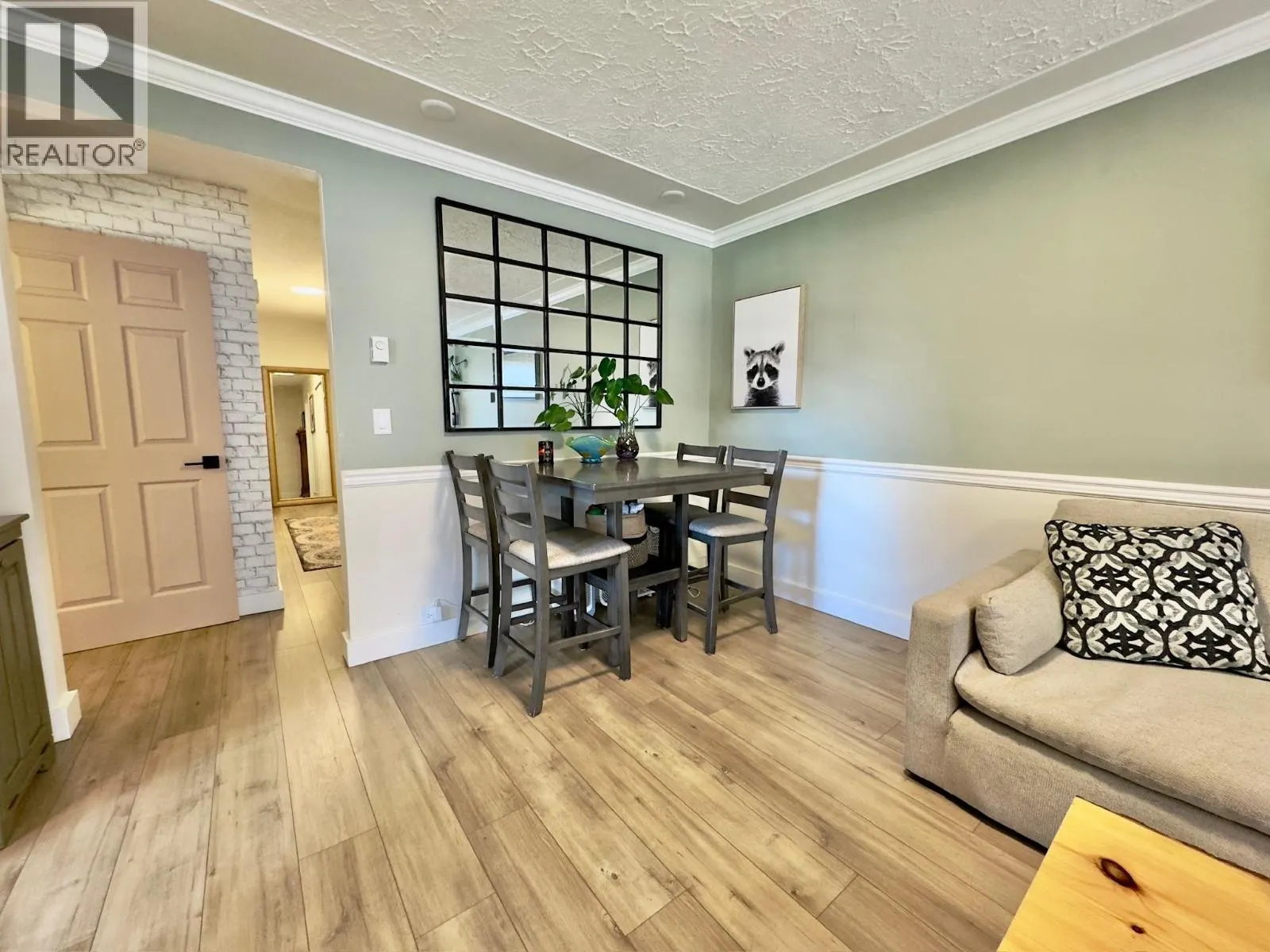 1150 MCPHERSON Place