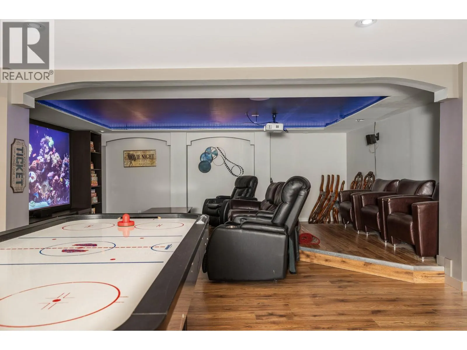 1805 32 Avenue