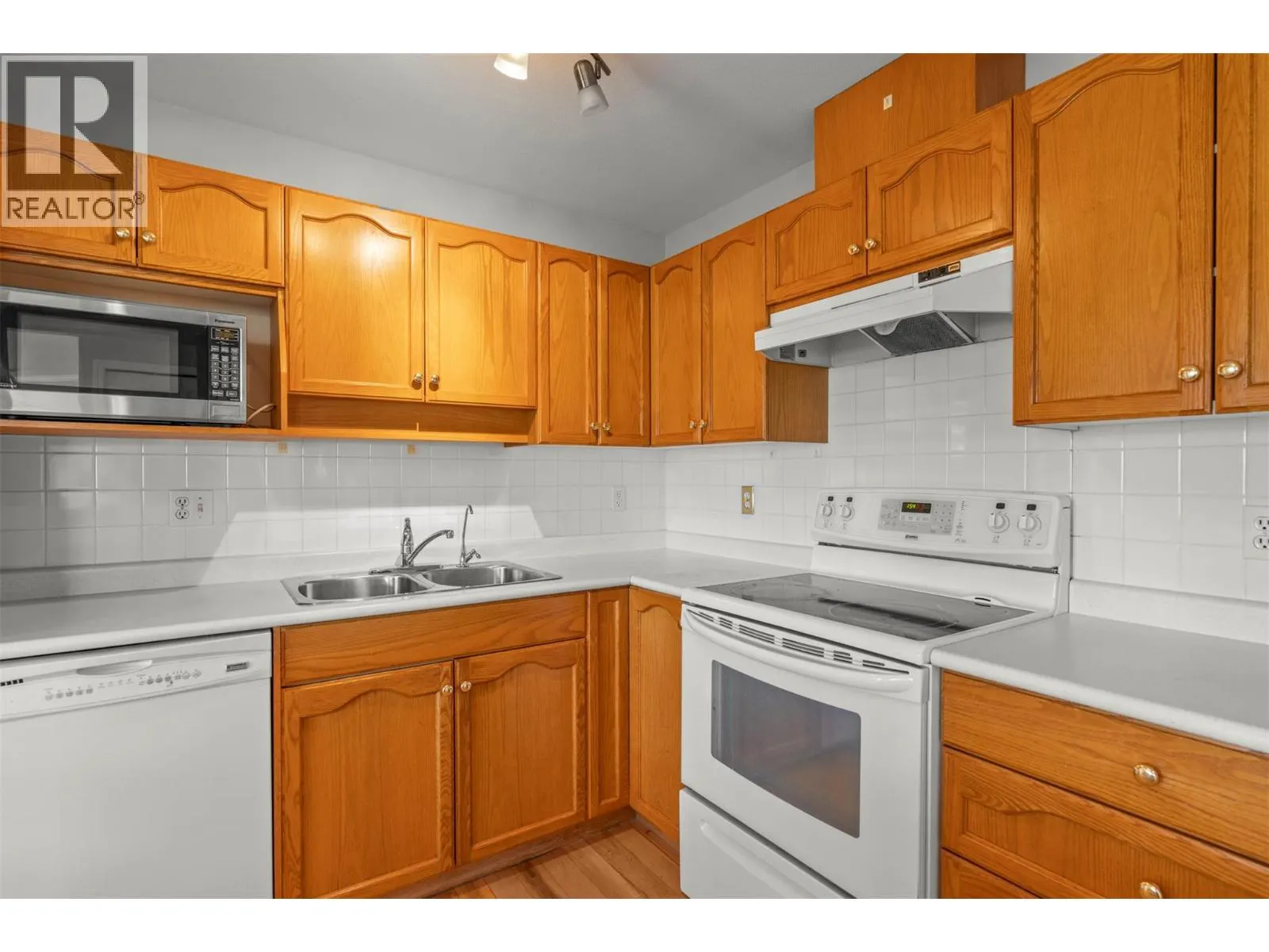 3806 35 Avenue Unit# 202