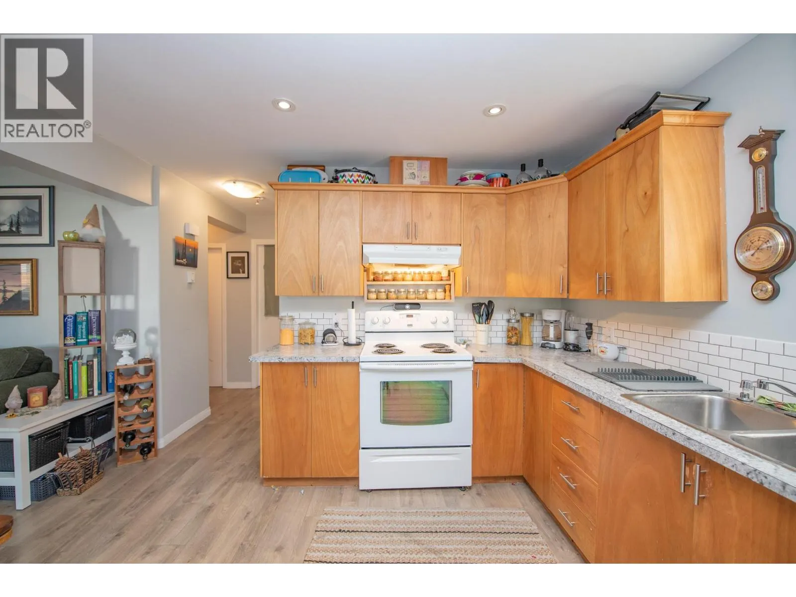 3908 Pleasant Valley Road