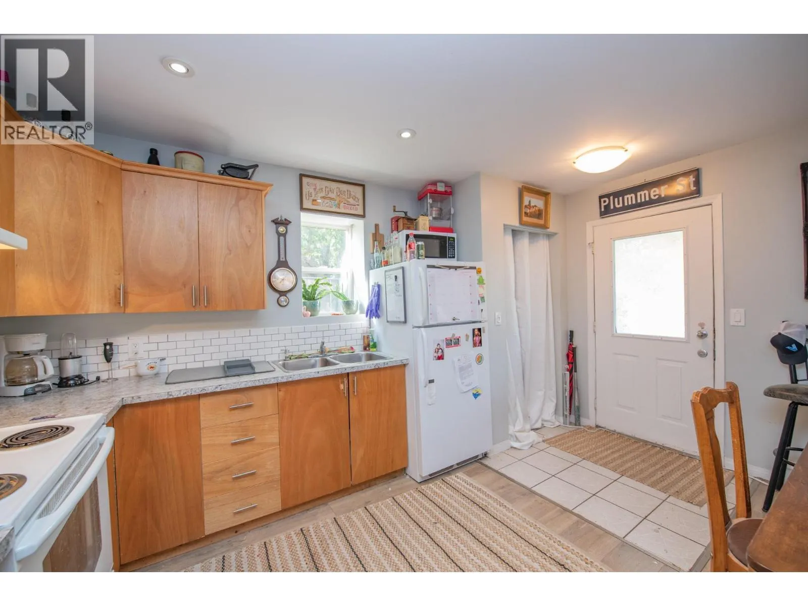 3908 Pleasant Valley Road