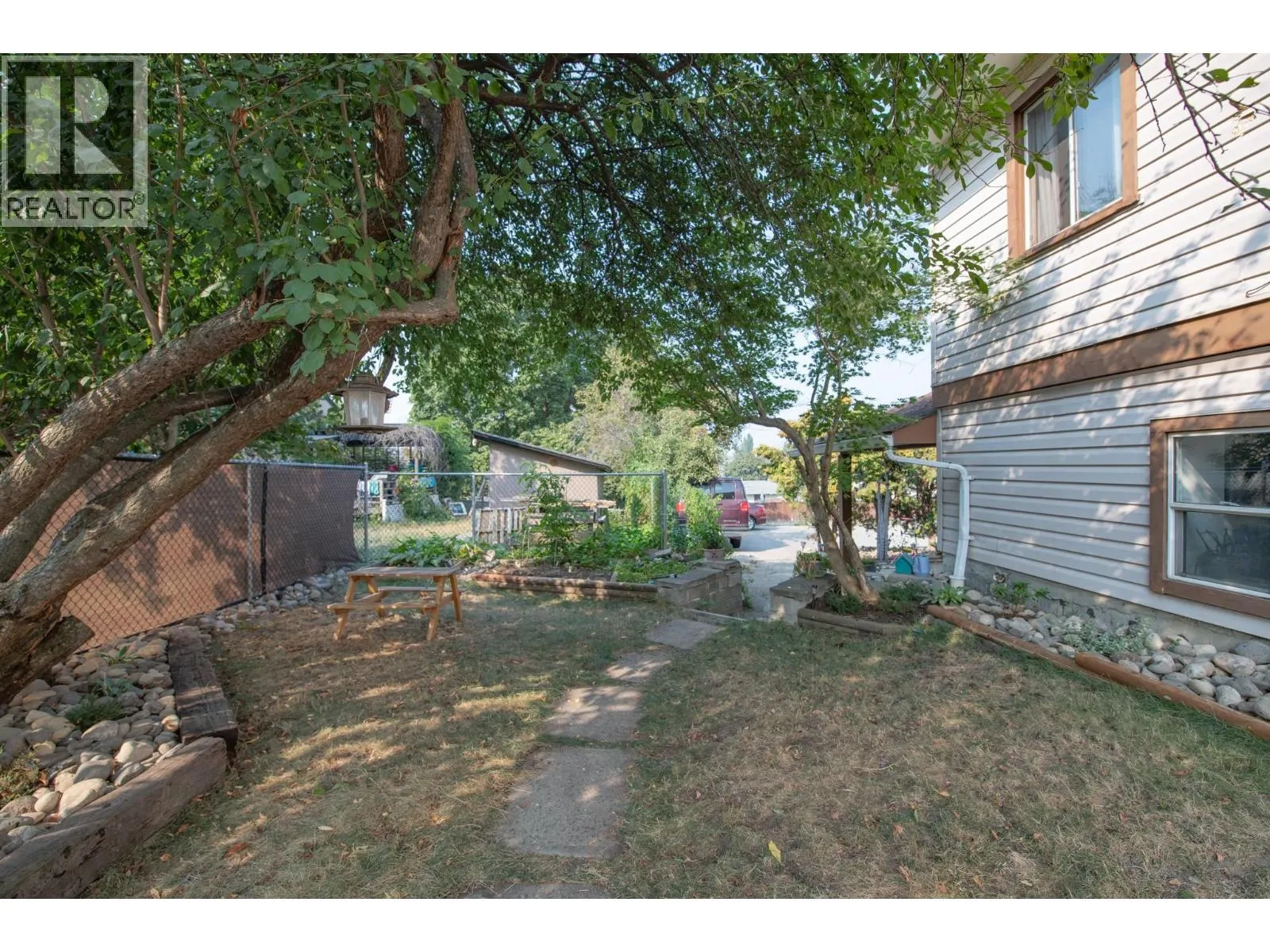 3908 Pleasant Valley Road