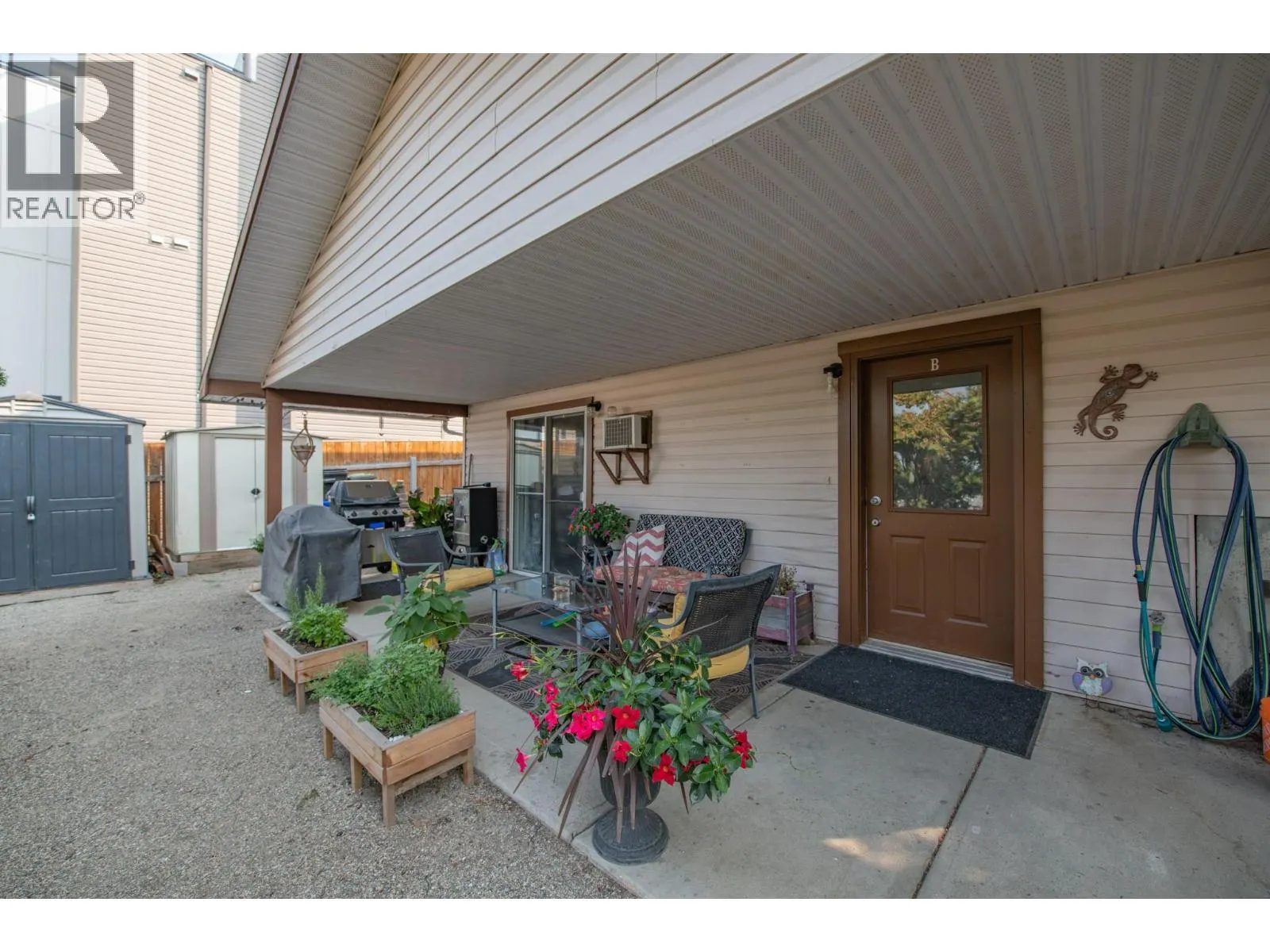 3908 Pleasant Valley Road