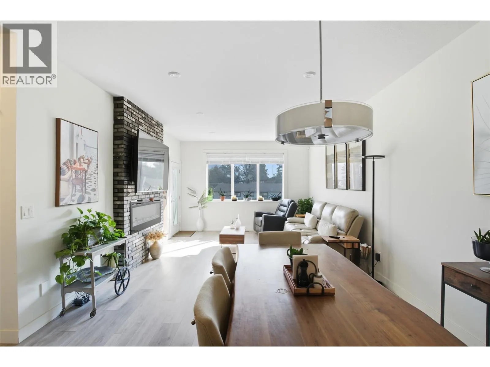 360 WING Place