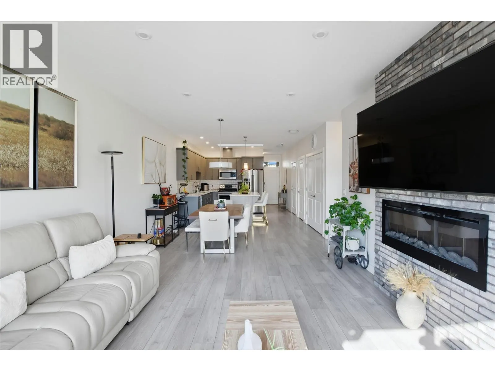 360 WING Place