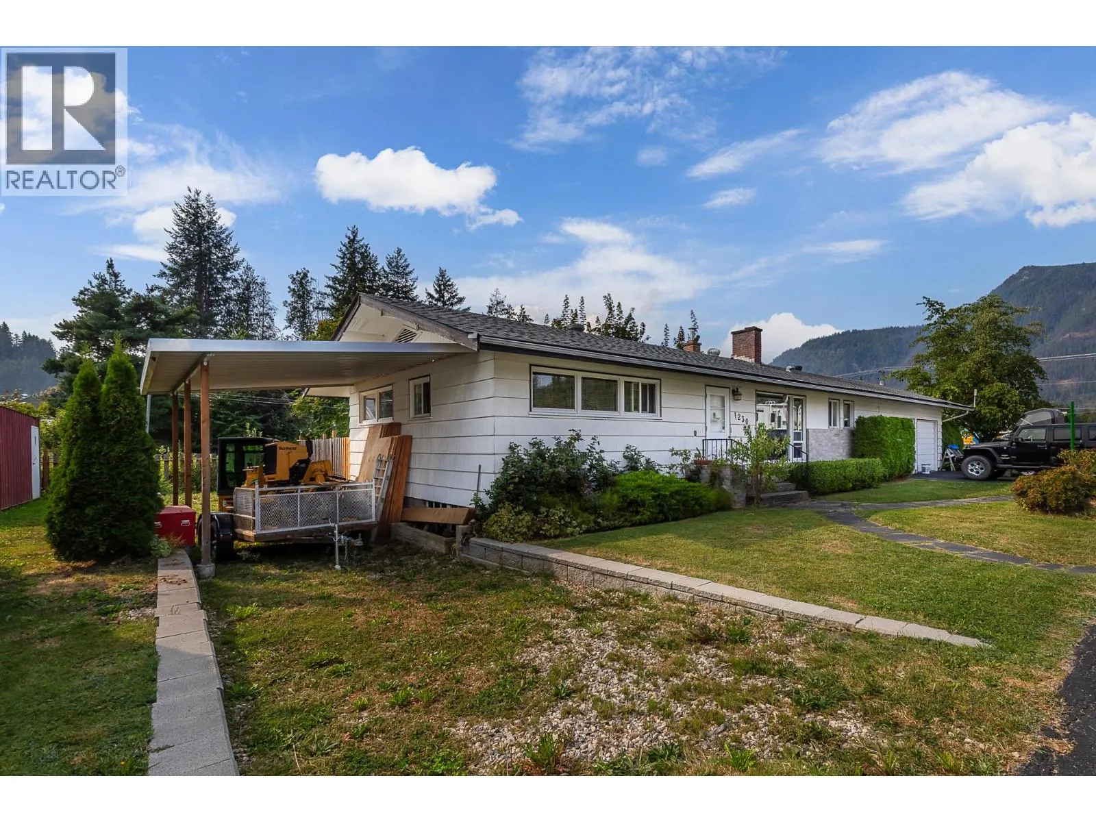 1230 Shuswap Avenue
