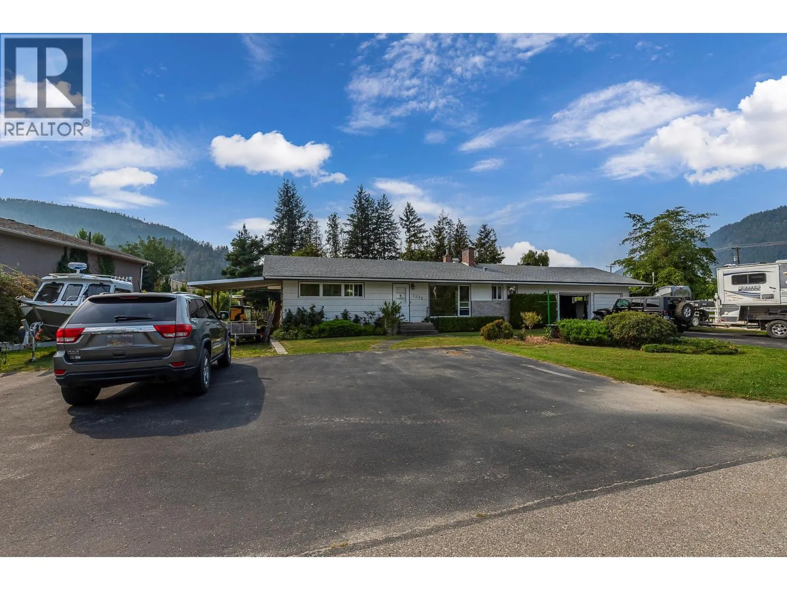 1230 Shuswap Avenue