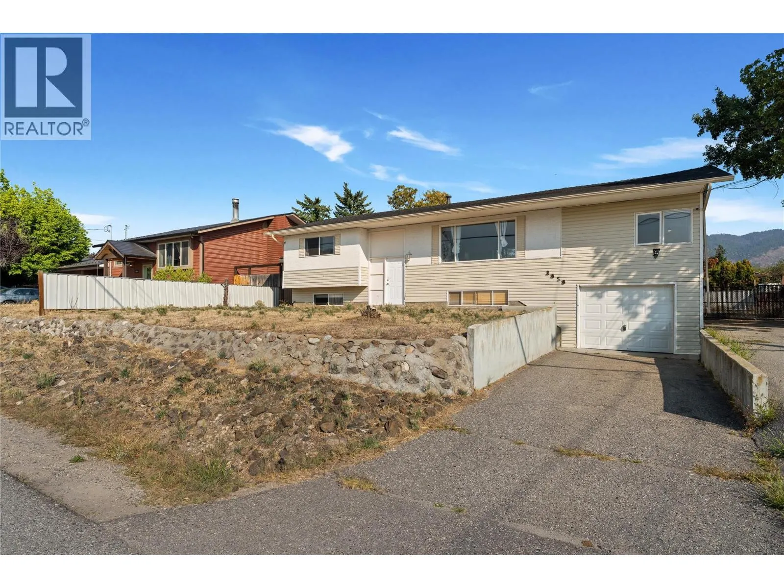 2858 Aberdeen Road
