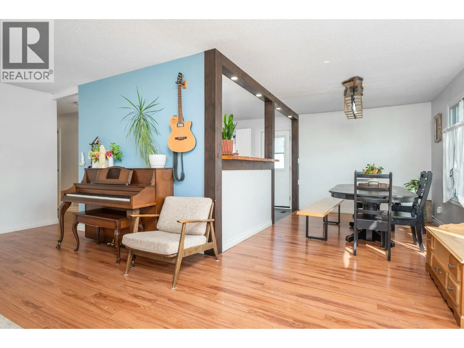 2506 14 Street