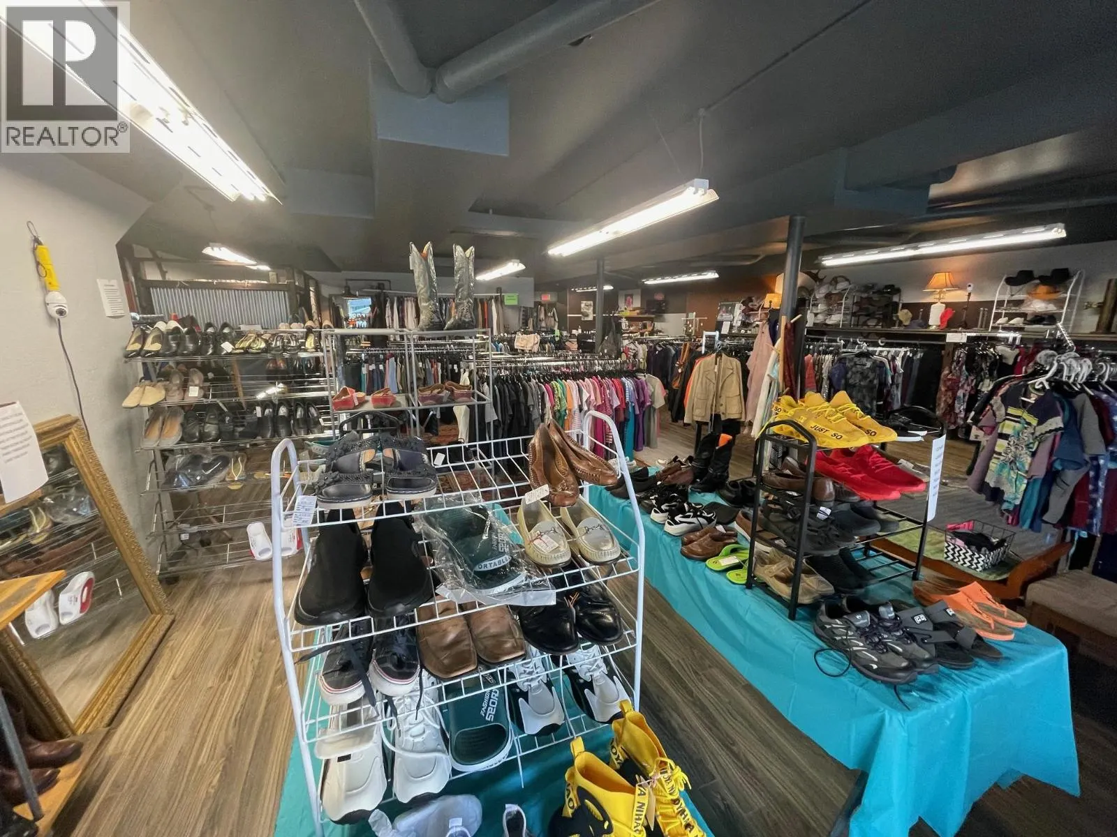 283 Market Avenue