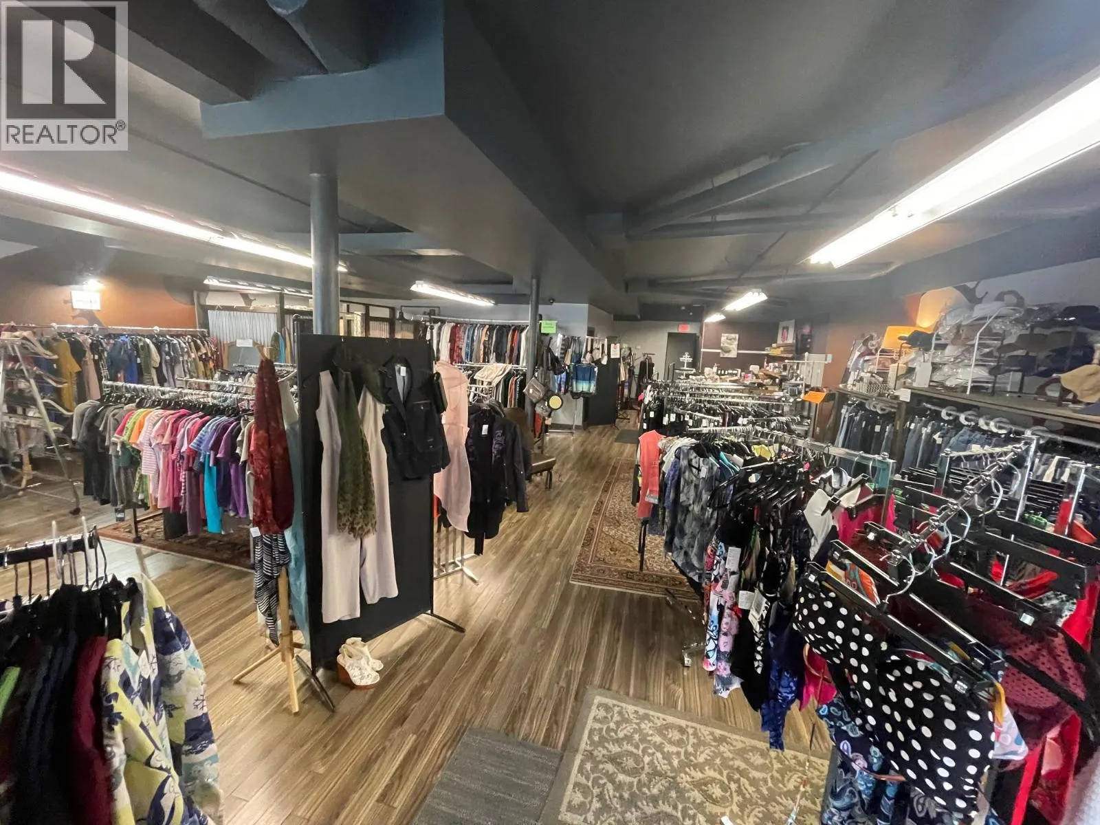 283 Market Avenue