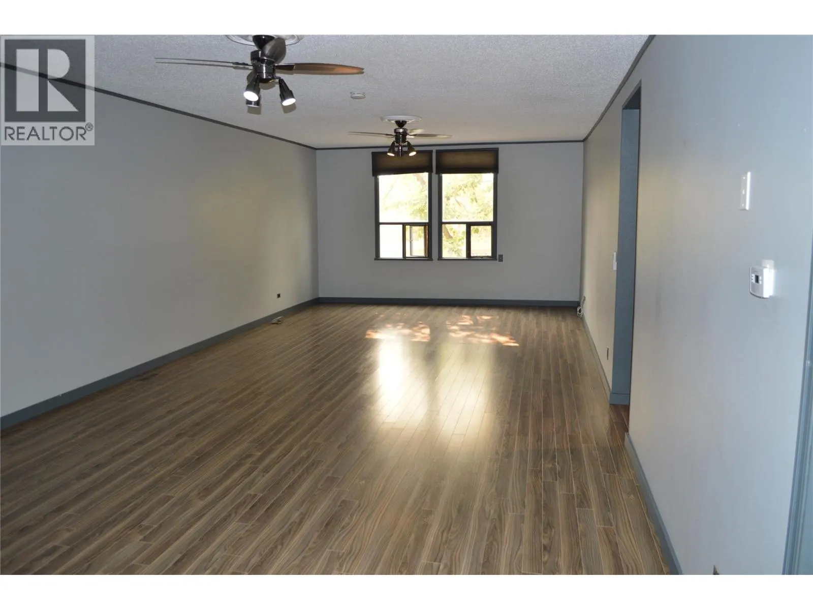 283 Market Avenue