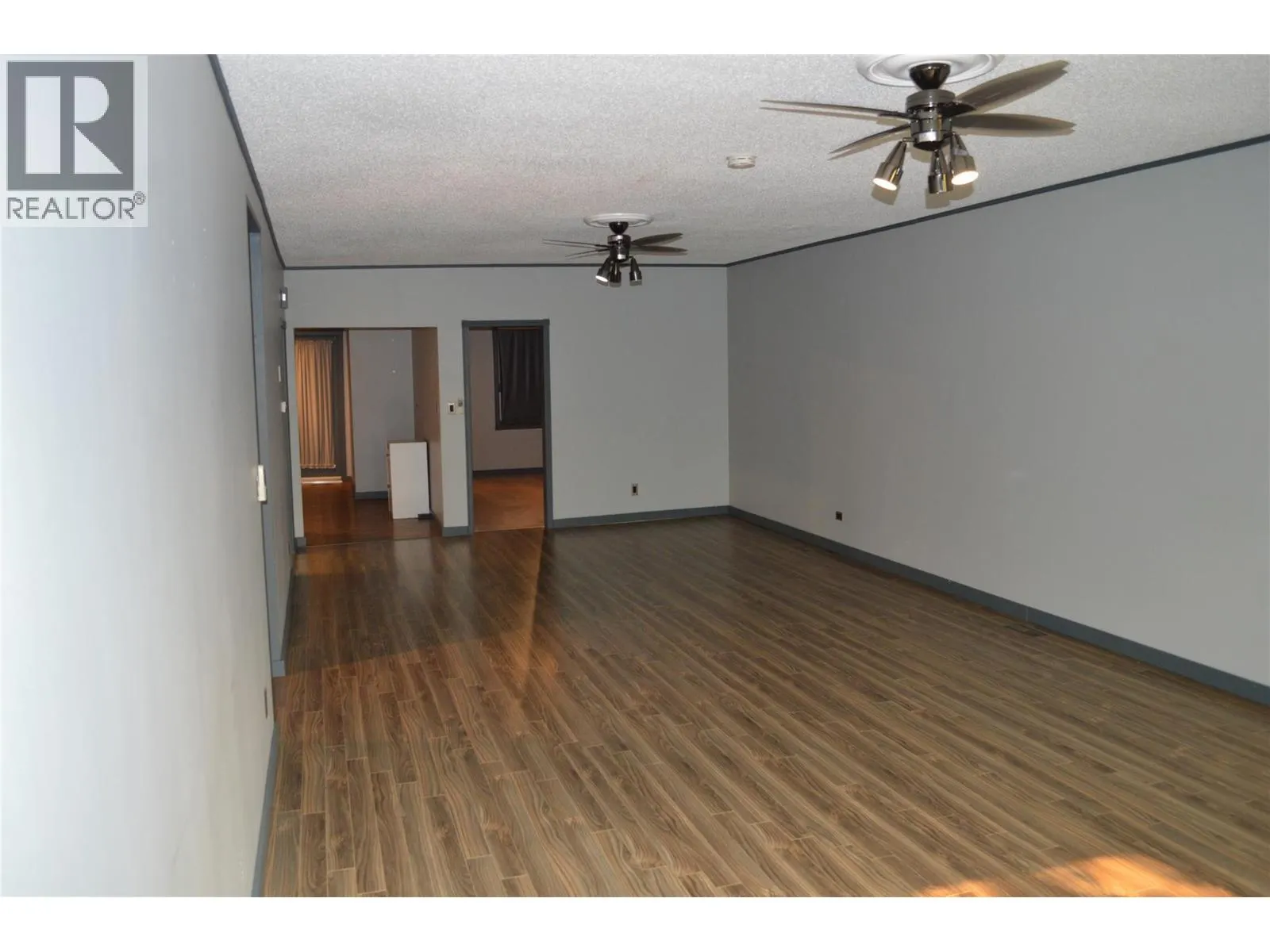 283 Market Avenue