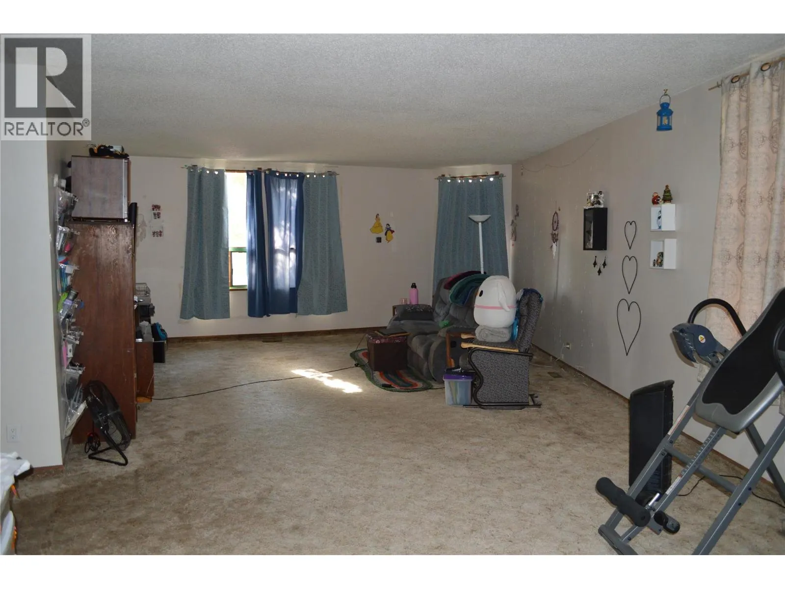 283 Market Avenue