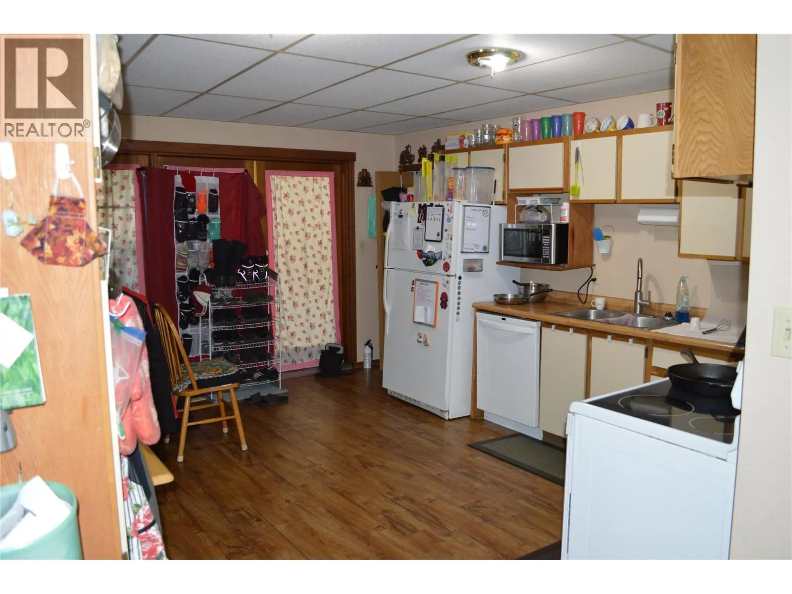 283 Market Avenue