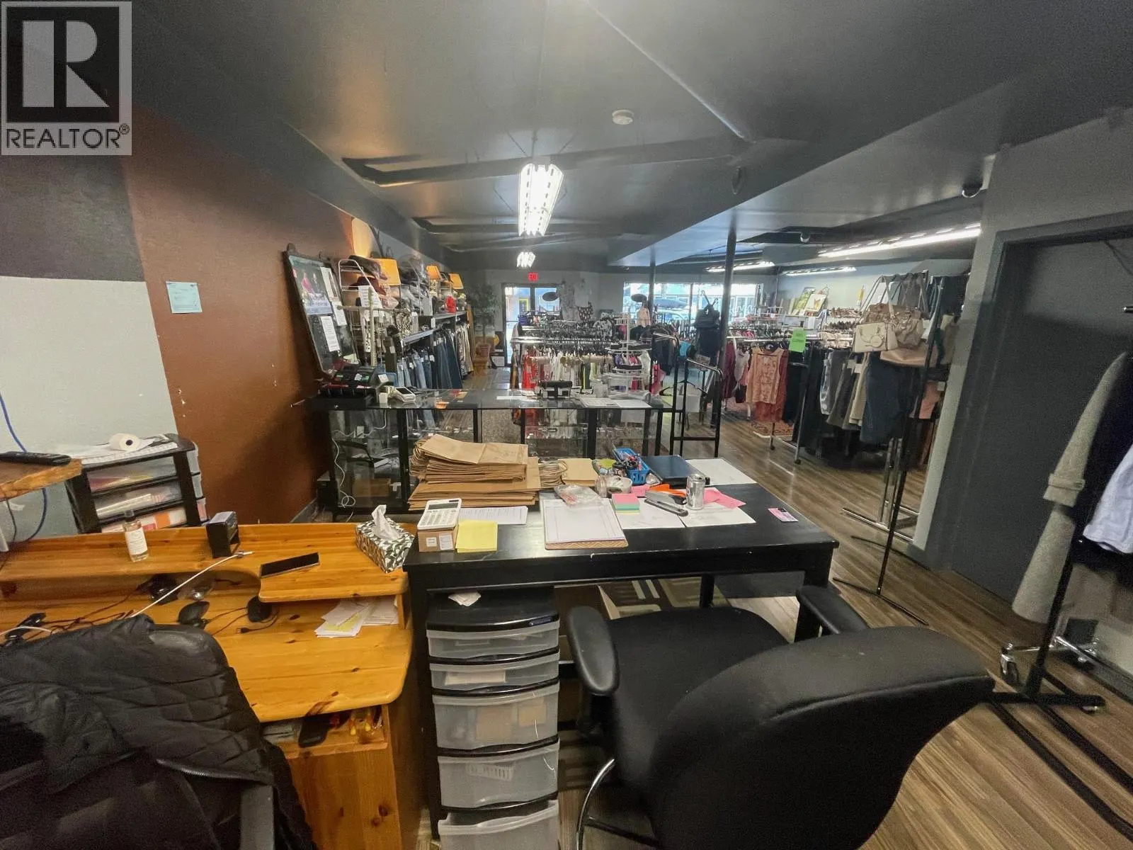 283 Market Avenue