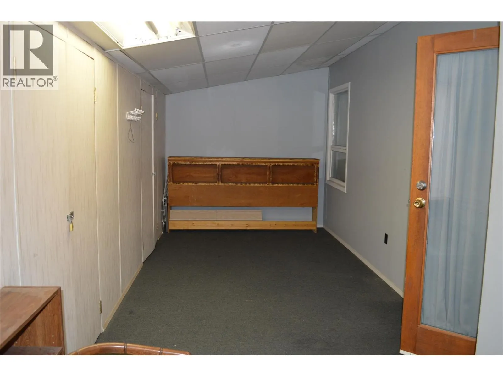 283 Market Avenue