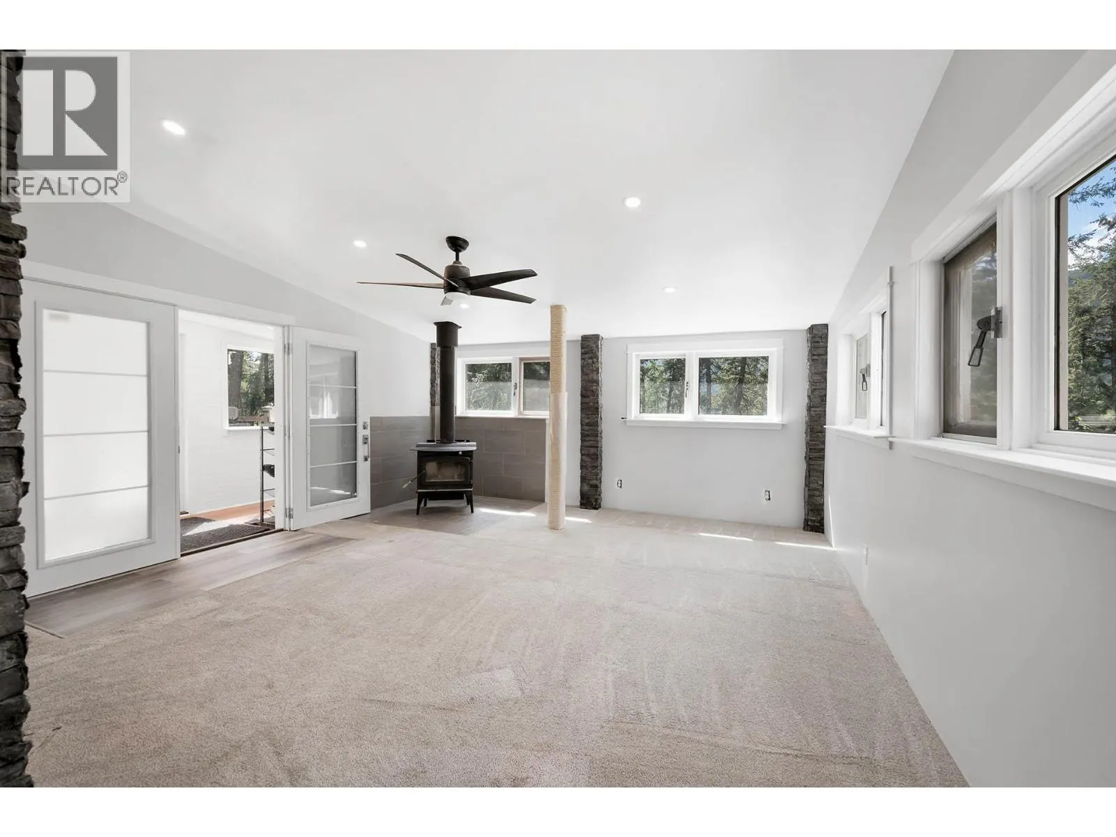 392 WALTERDALE Road
