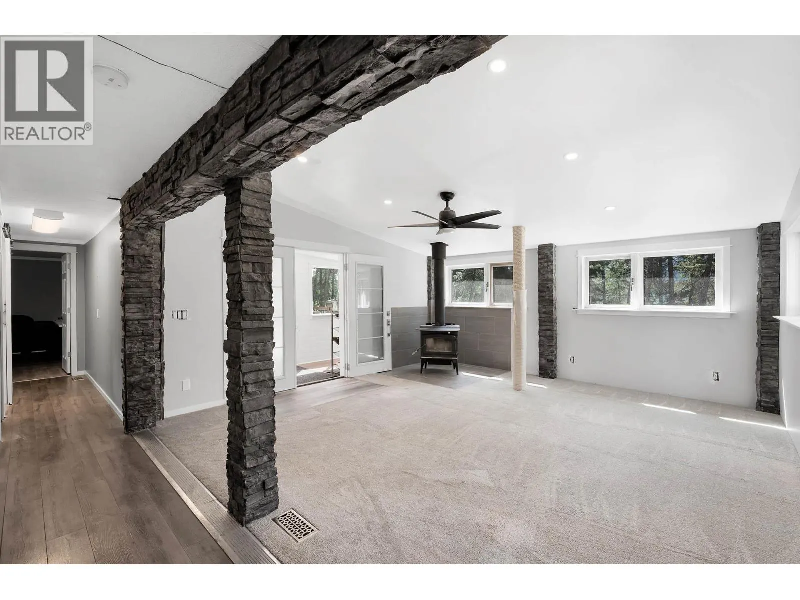 392 WALTERDALE Road