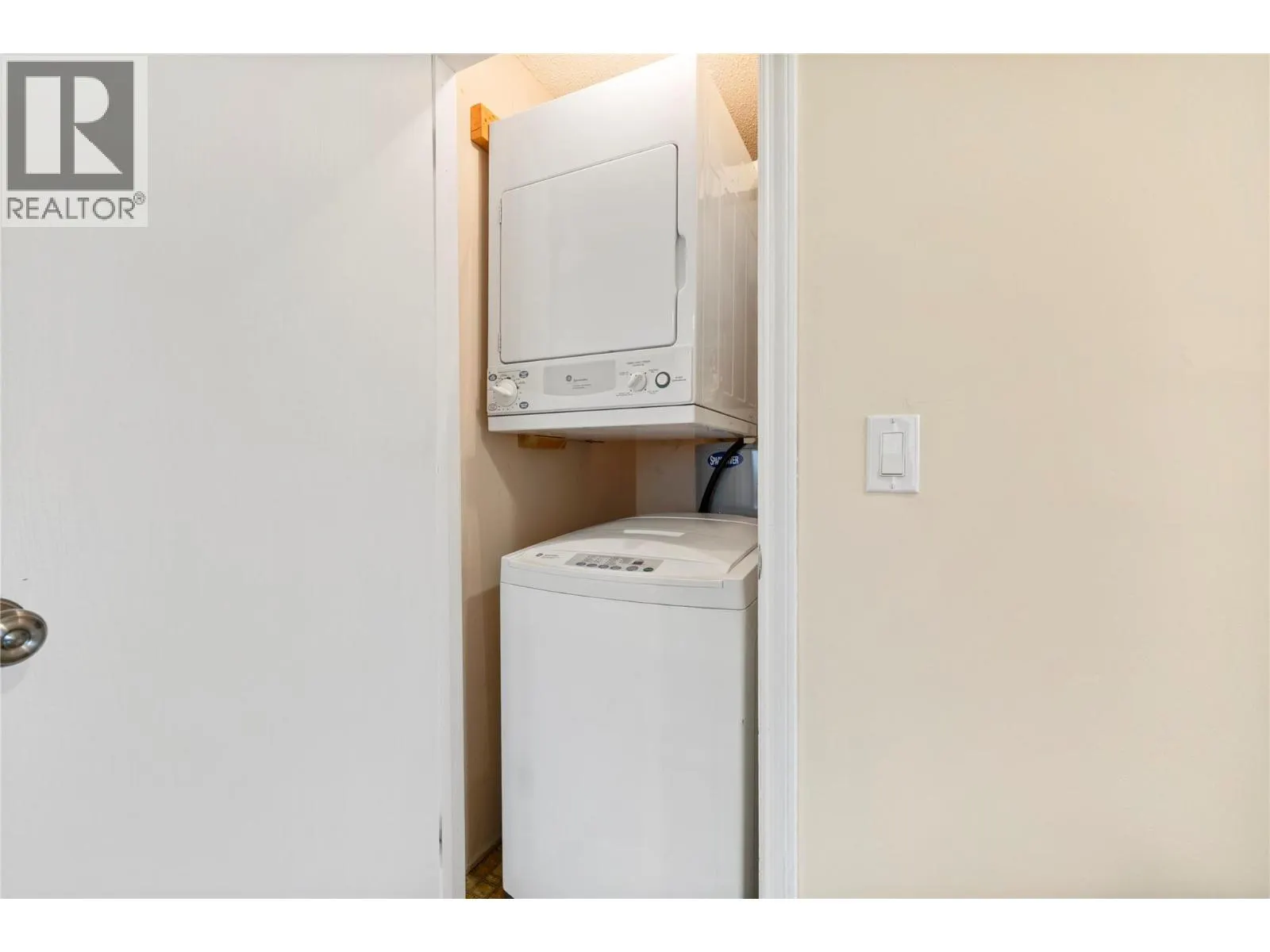 1860 Richter Street Unit# 205 Lot# SL 11