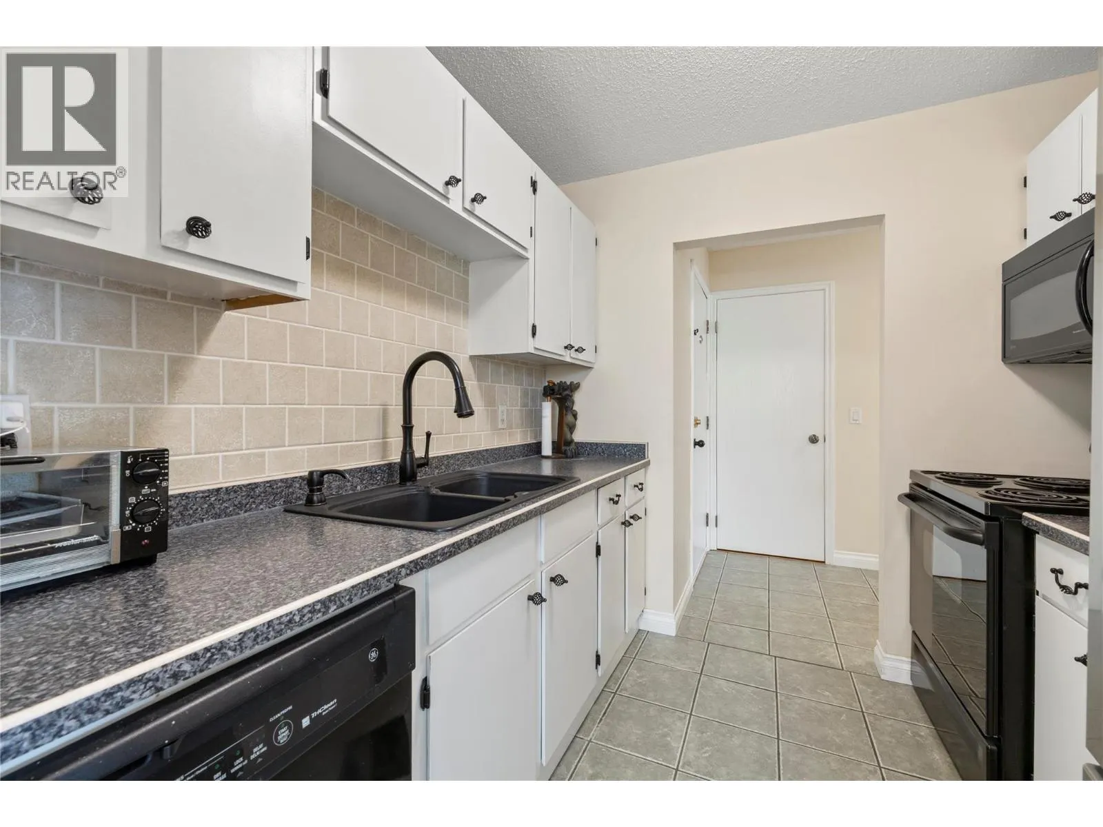 1860 Richter Street Unit# 205 Lot# SL 11