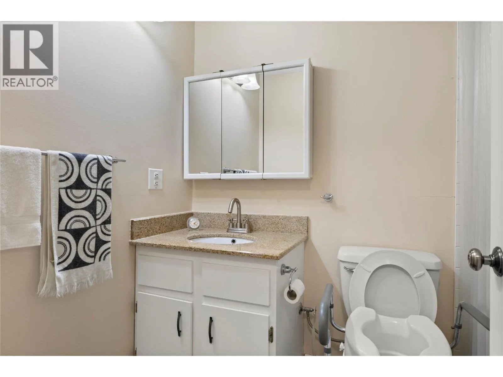 1860 Richter Street Unit# 205 Lot# SL 11