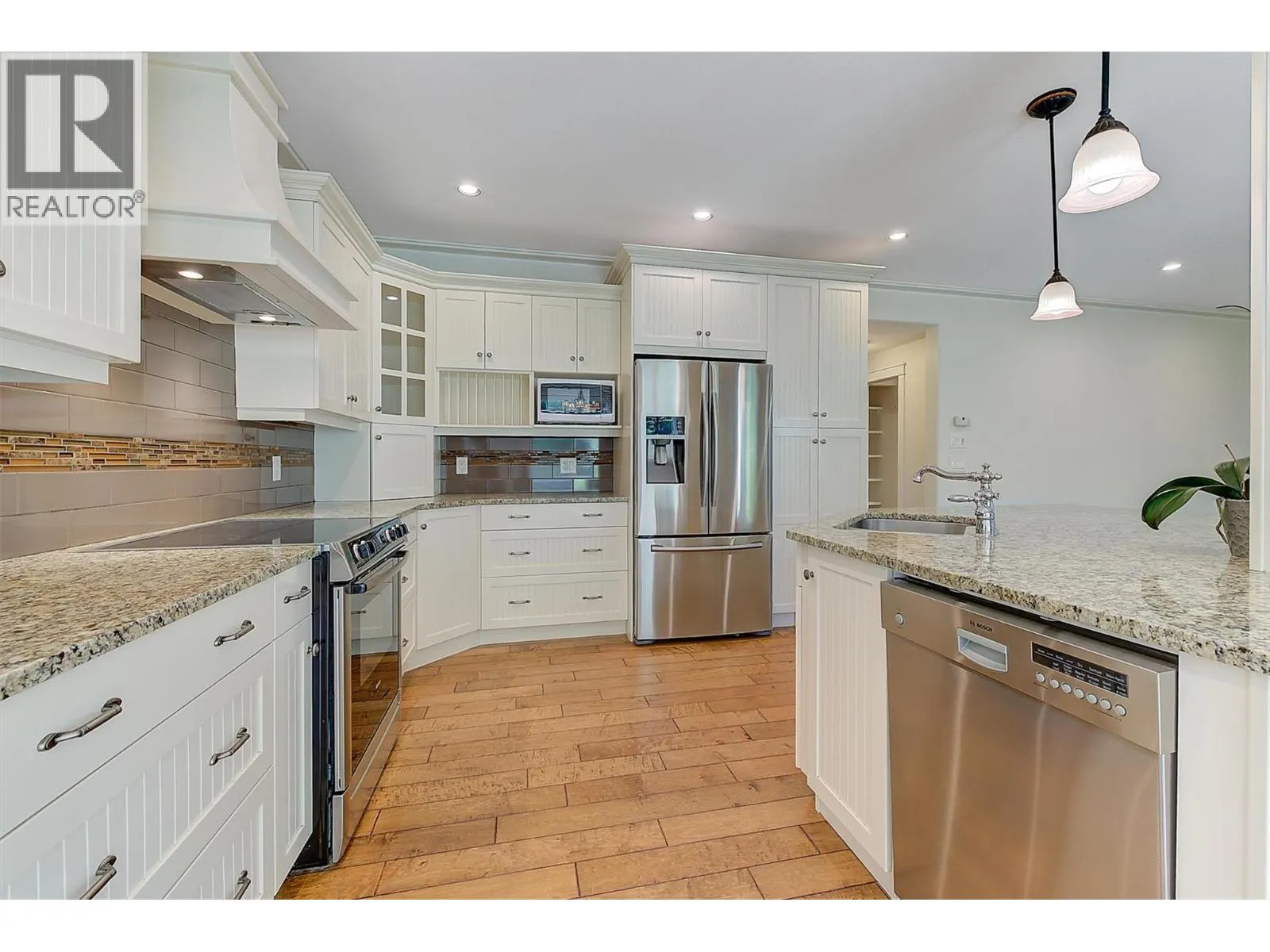2423 Paramount Drive