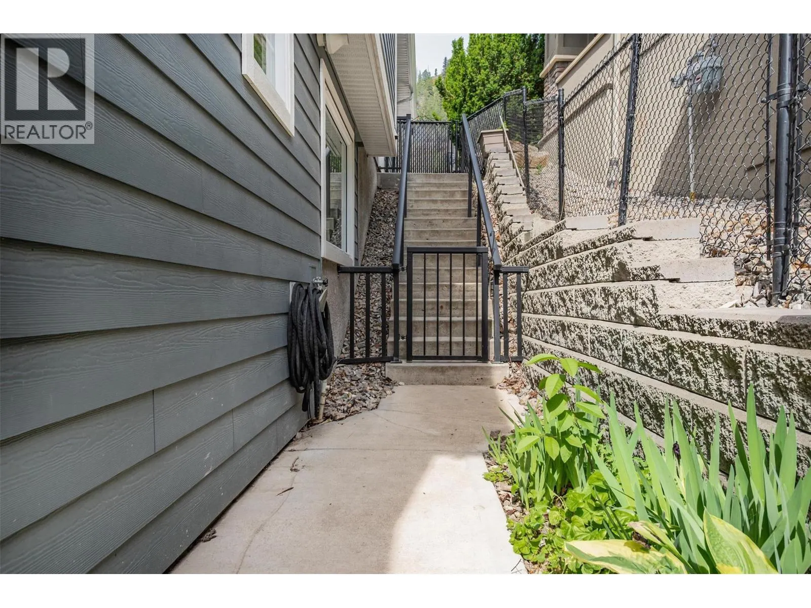 2423 Paramount Drive