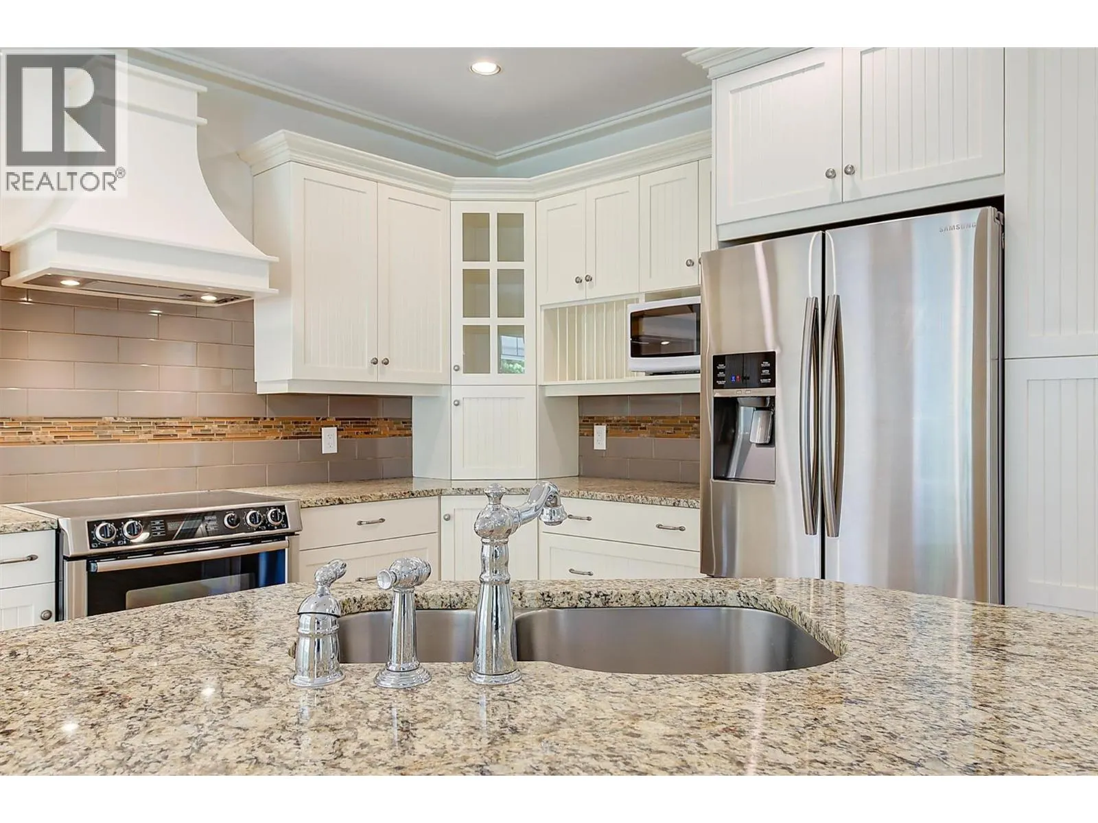 2423 Paramount Drive