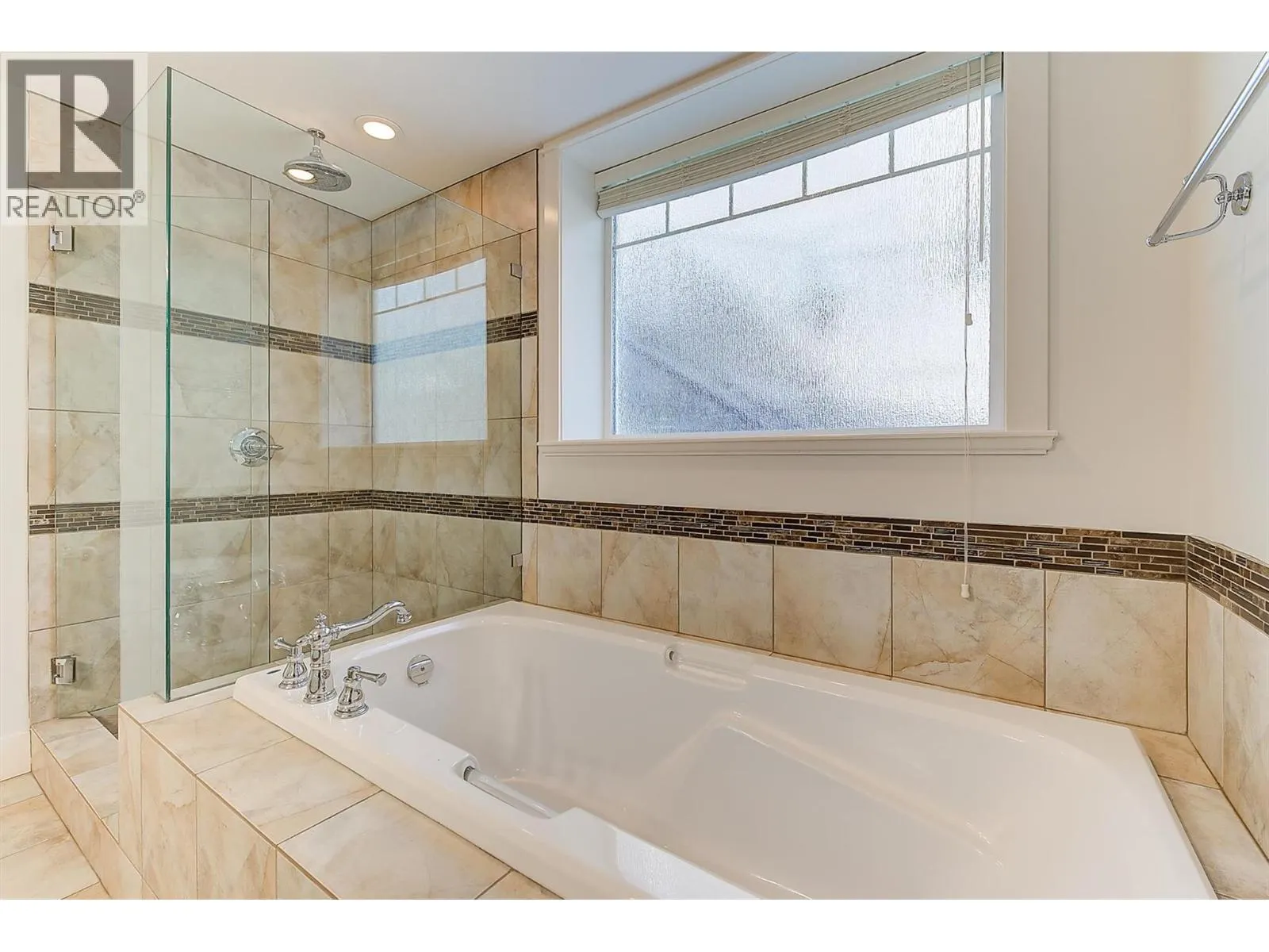 2423 Paramount Drive