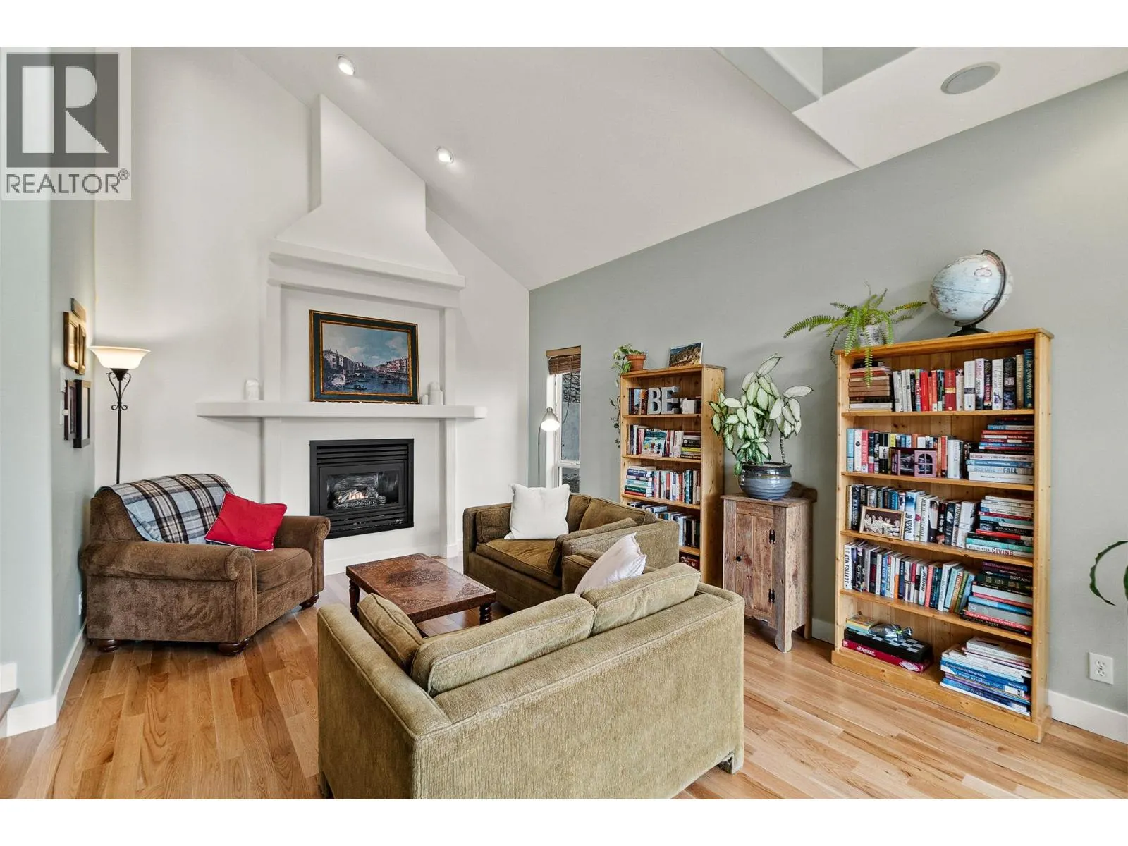712 Creekside Road