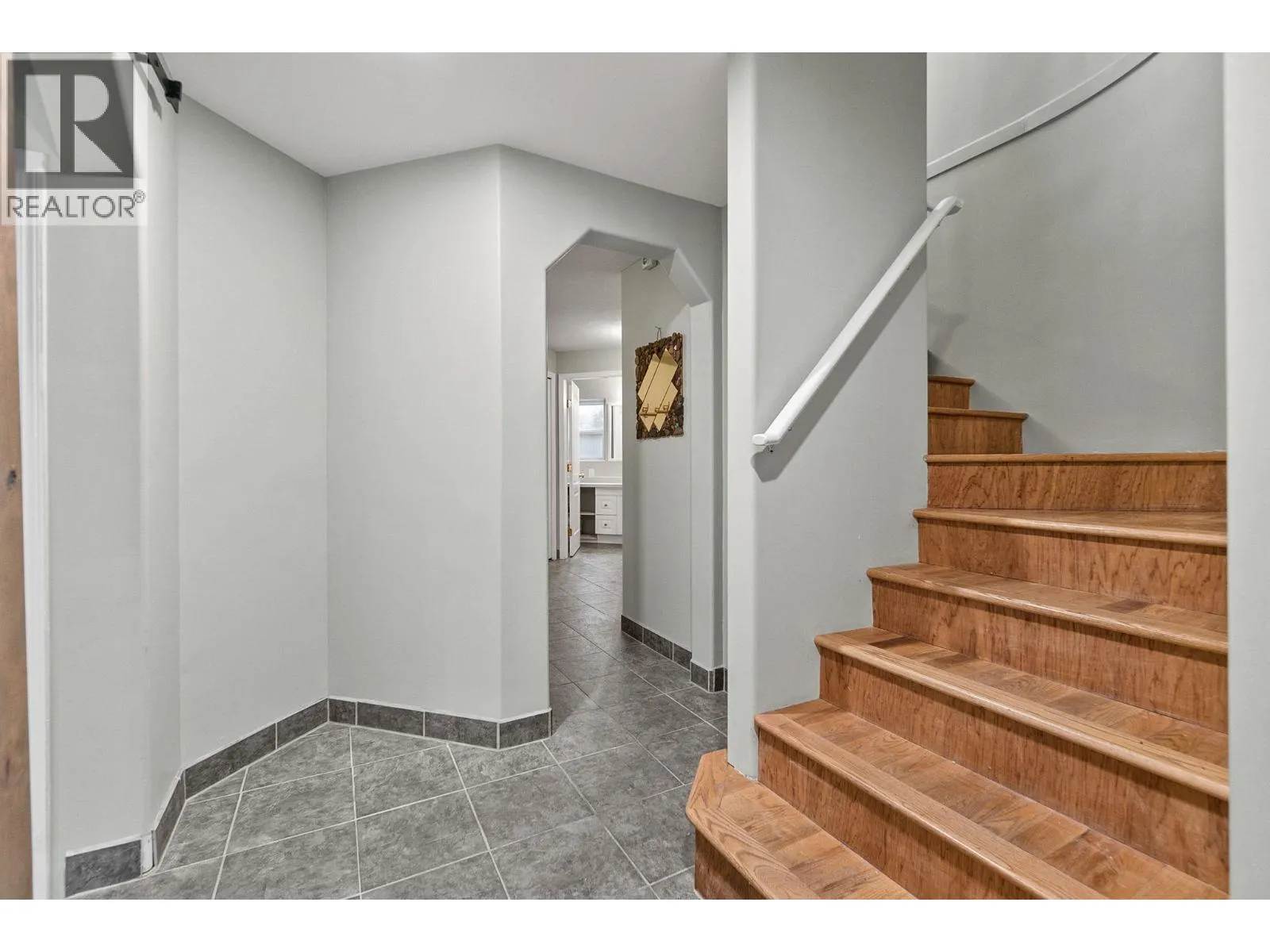 712 Creekside Road