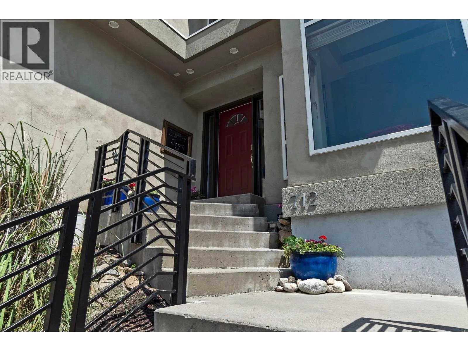 712 Creekside Road