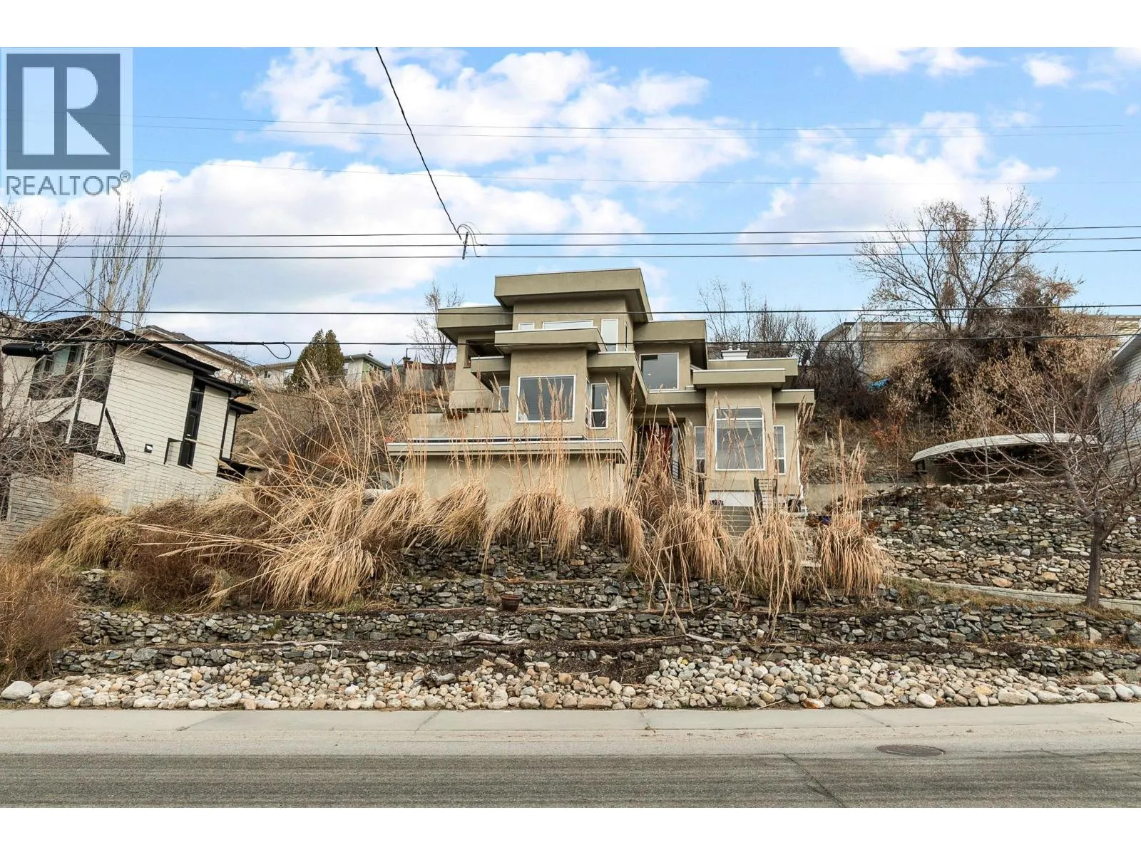 712 Creekside Road