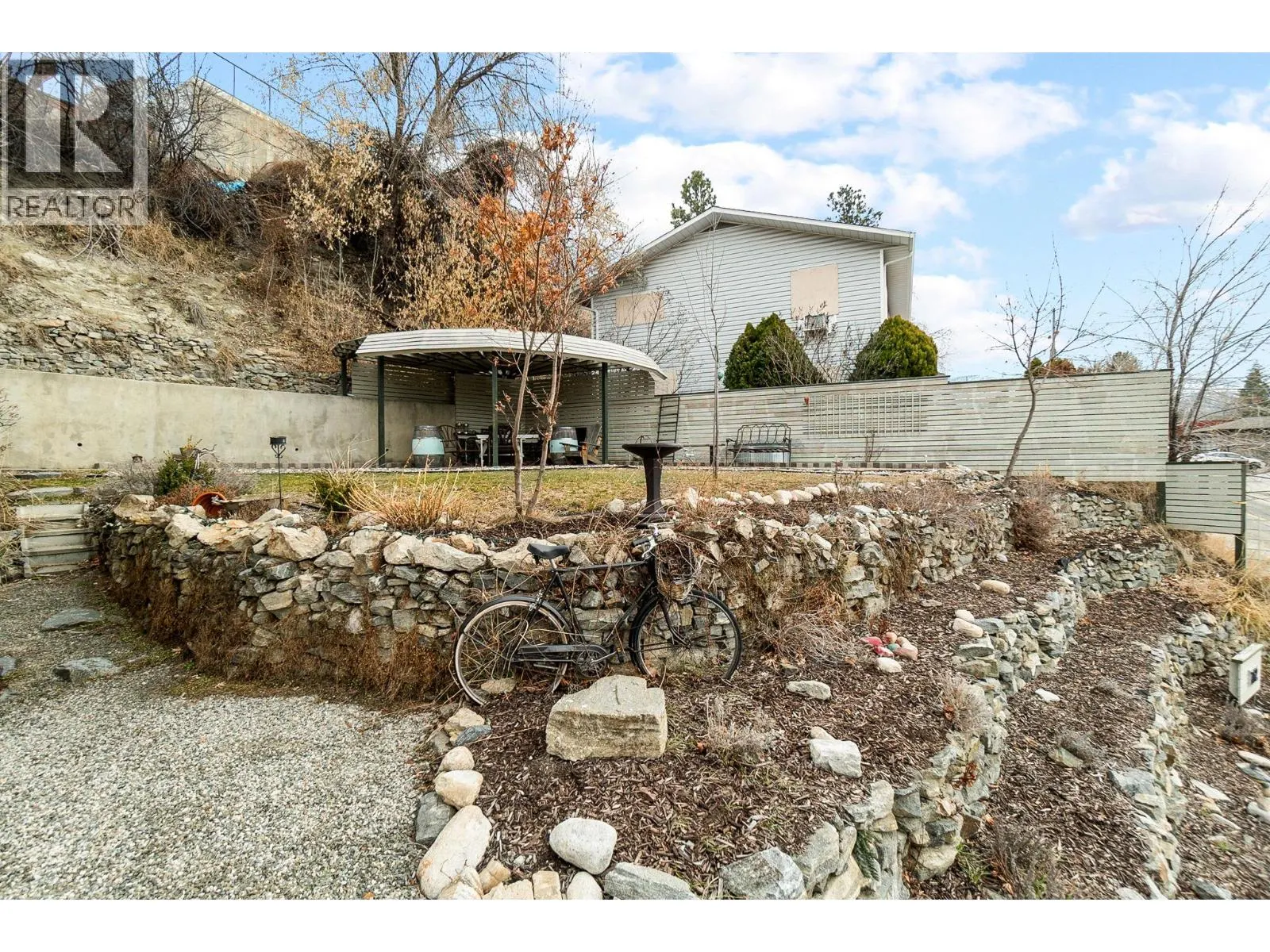 712 Creekside Road